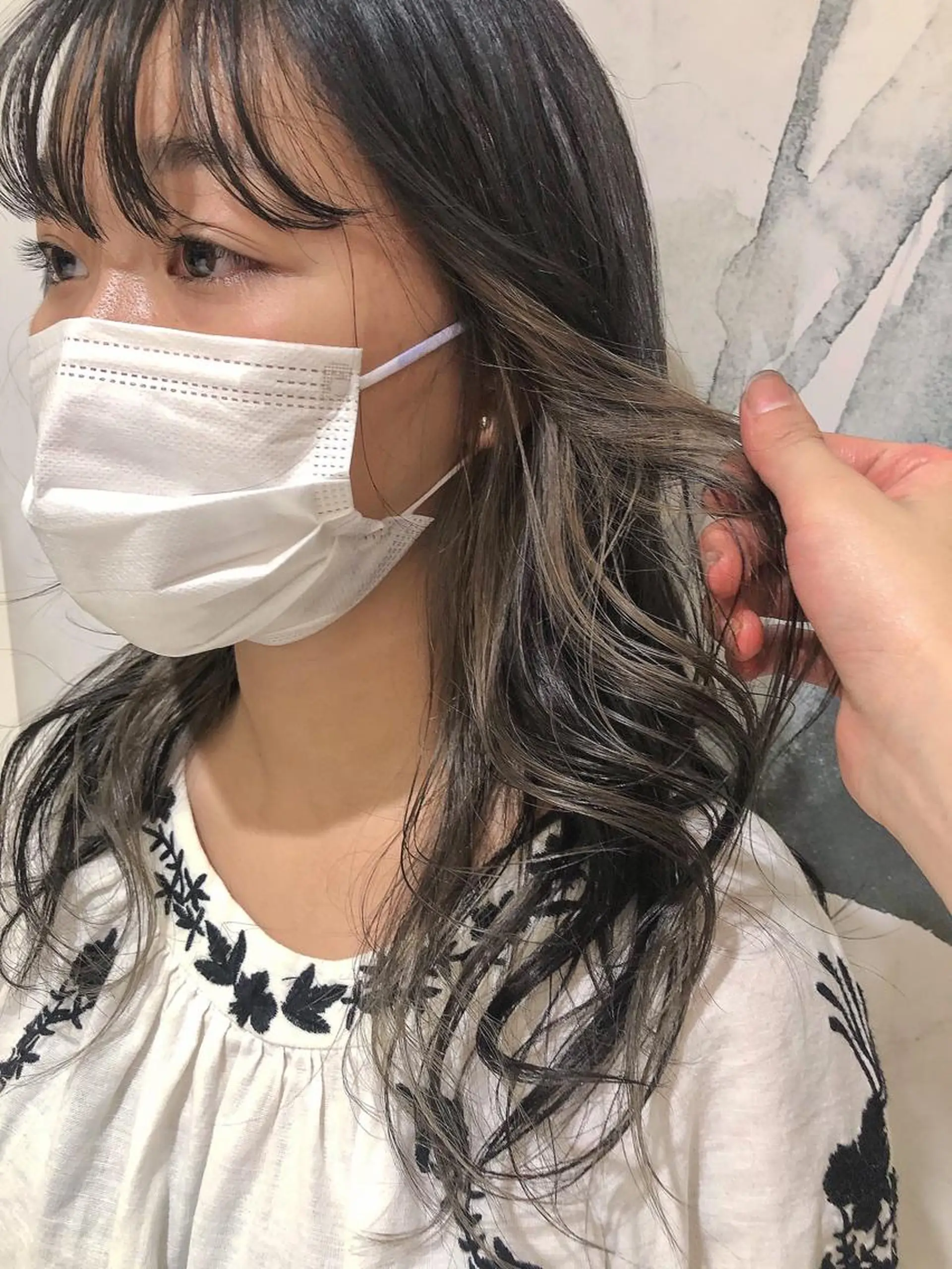 セミロング カラー 圧倒的透明感カラー nana🦕のヘアスタイル