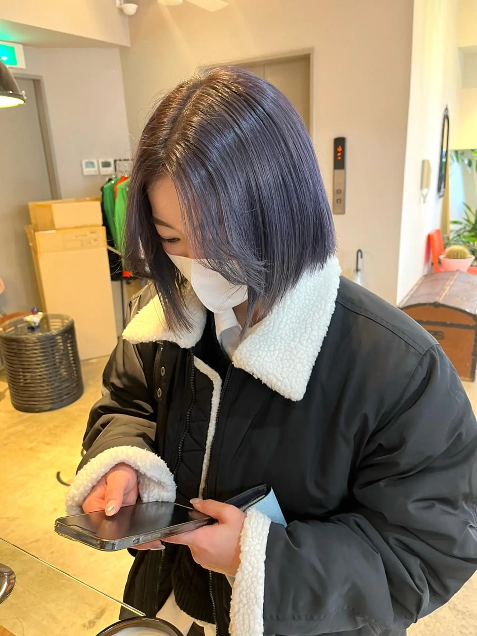 ミディアム カラー ブリーチ ブルーカラー ブルーラベンダー ラベンダーカラー ヘアカラー トリートメント 🩷ハイトーン透明感 レイヤー🩷ユリカのヘアスタイル