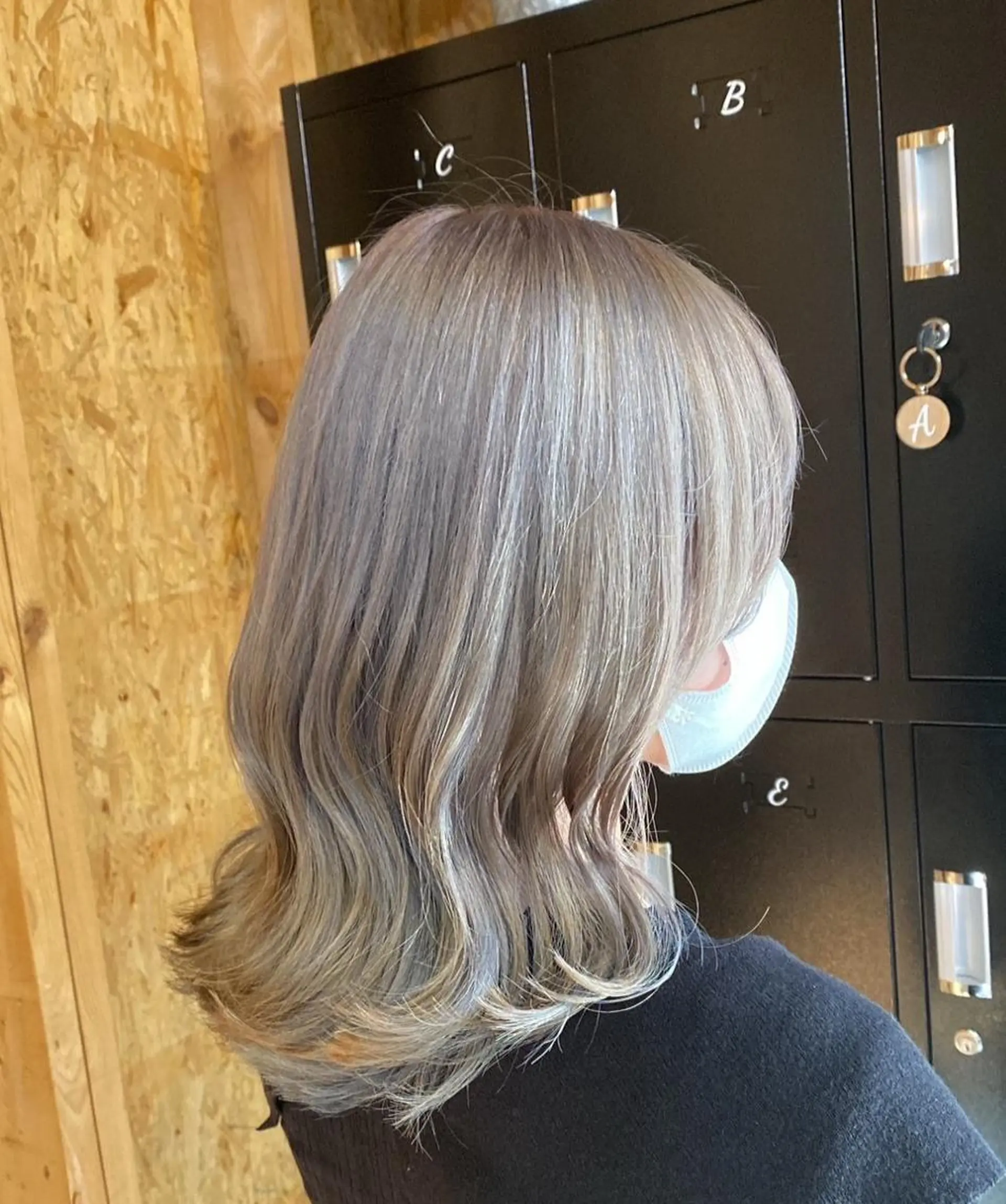 ミディアム 💕モテベージュ 🧡NANAKO🧡のヘアスタイル