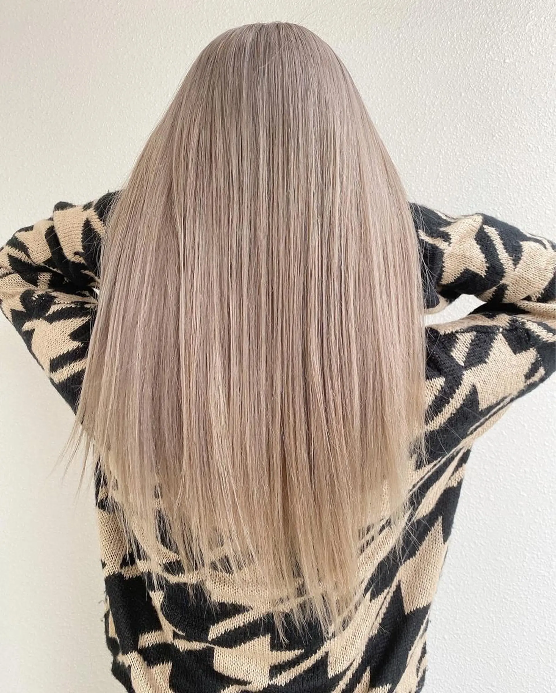 ロング カラー GiseL アンリのヘアスタイル