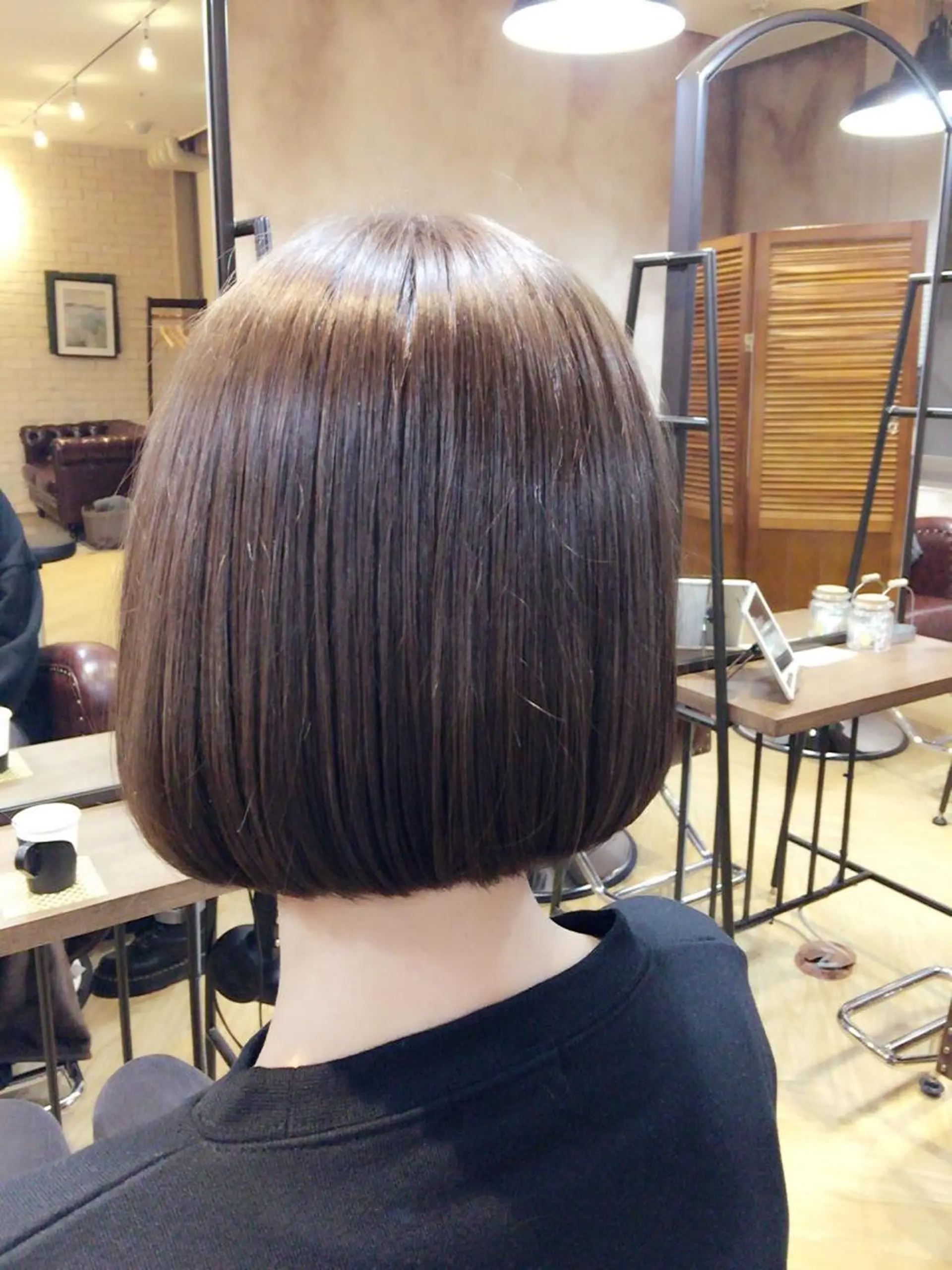 ショート ヘアカラー トリートメント siki. 石渡のヘアスタイル