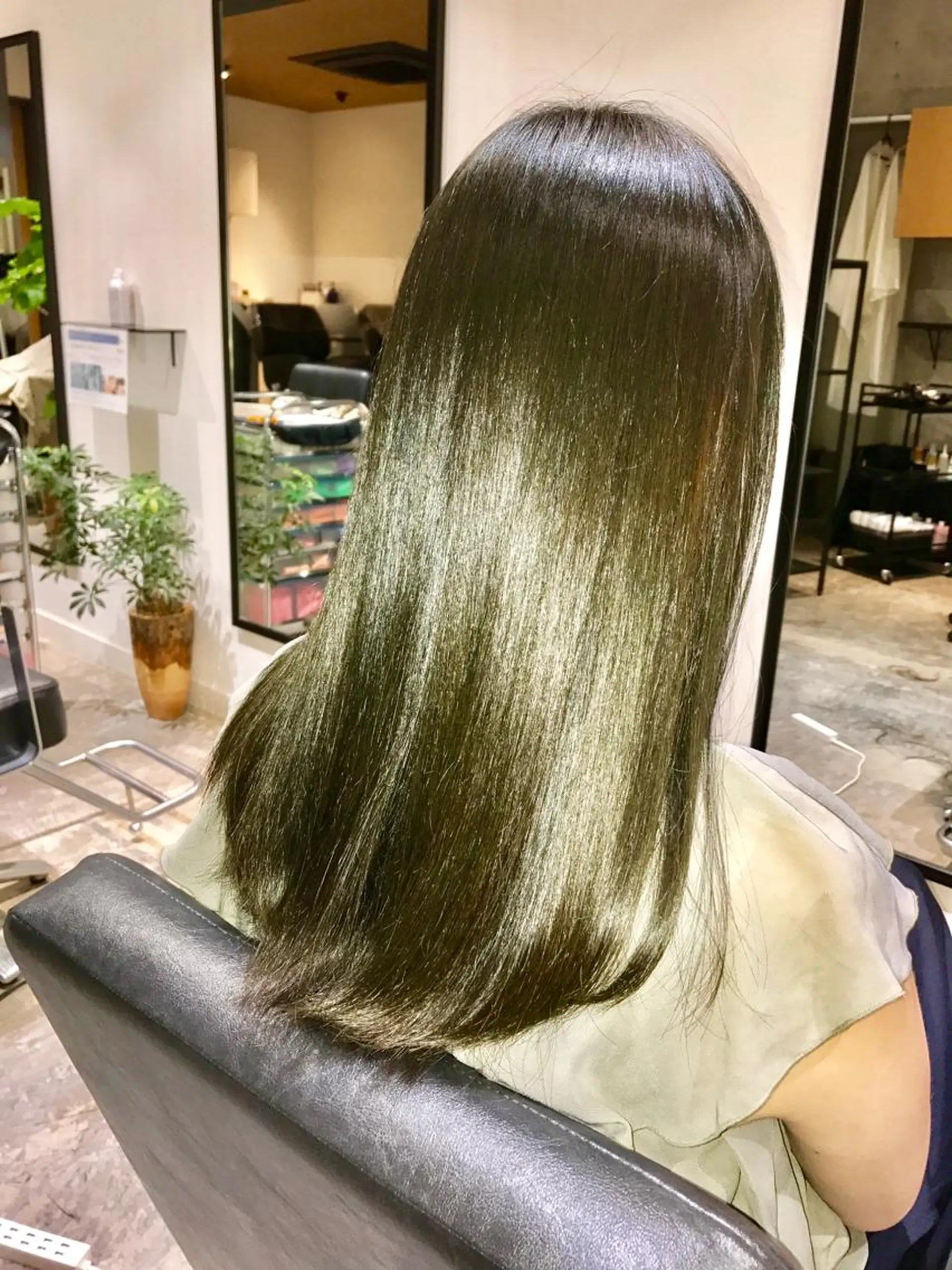 ロング カラー アッシュ カット ヘアカラー トリートメント KEN KENのヘアスタイル