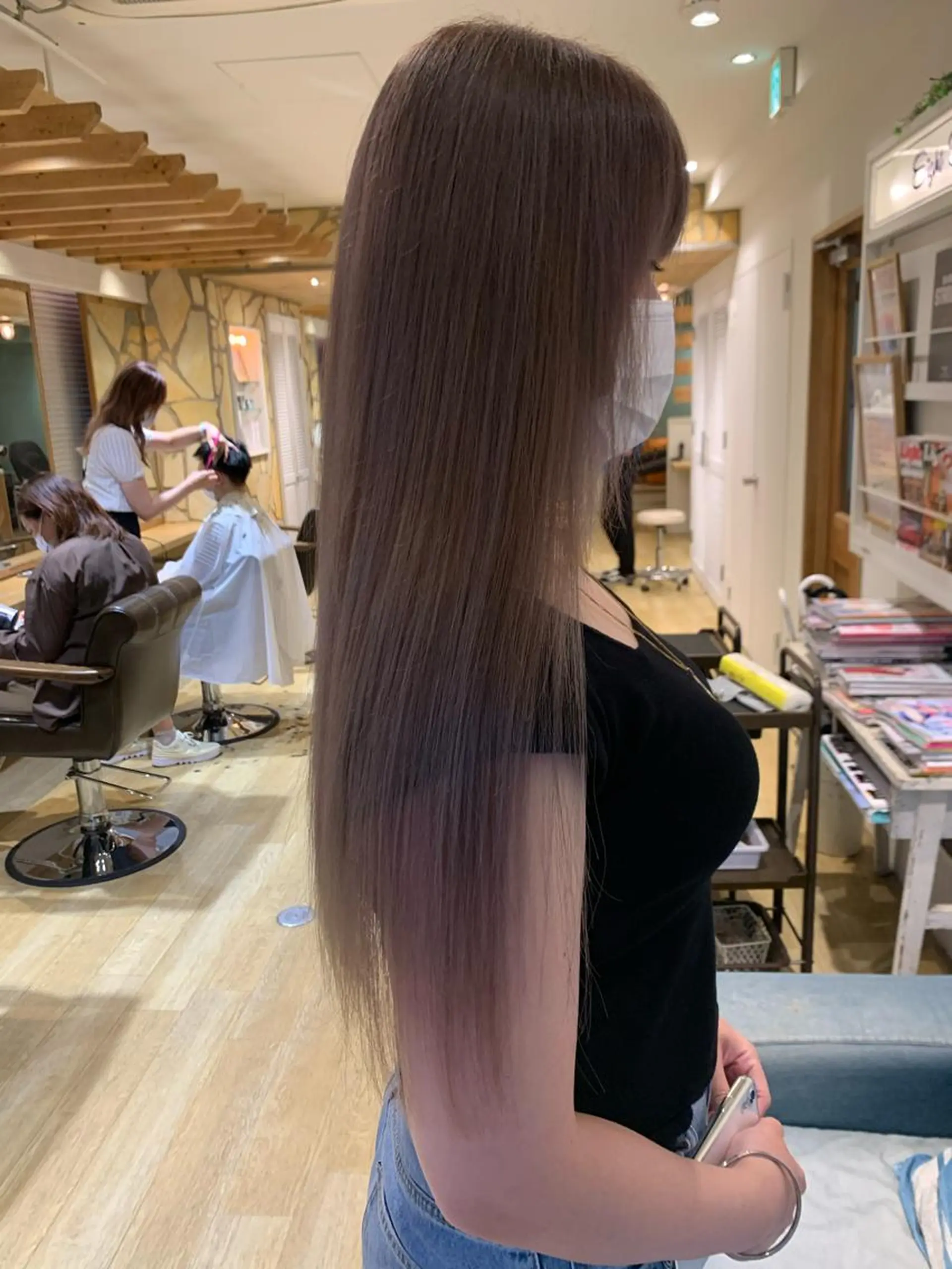 ロング ヘアカラー トリートメント 渋谷ハイトーン/ デザインカラー阿部のヘアスタイル