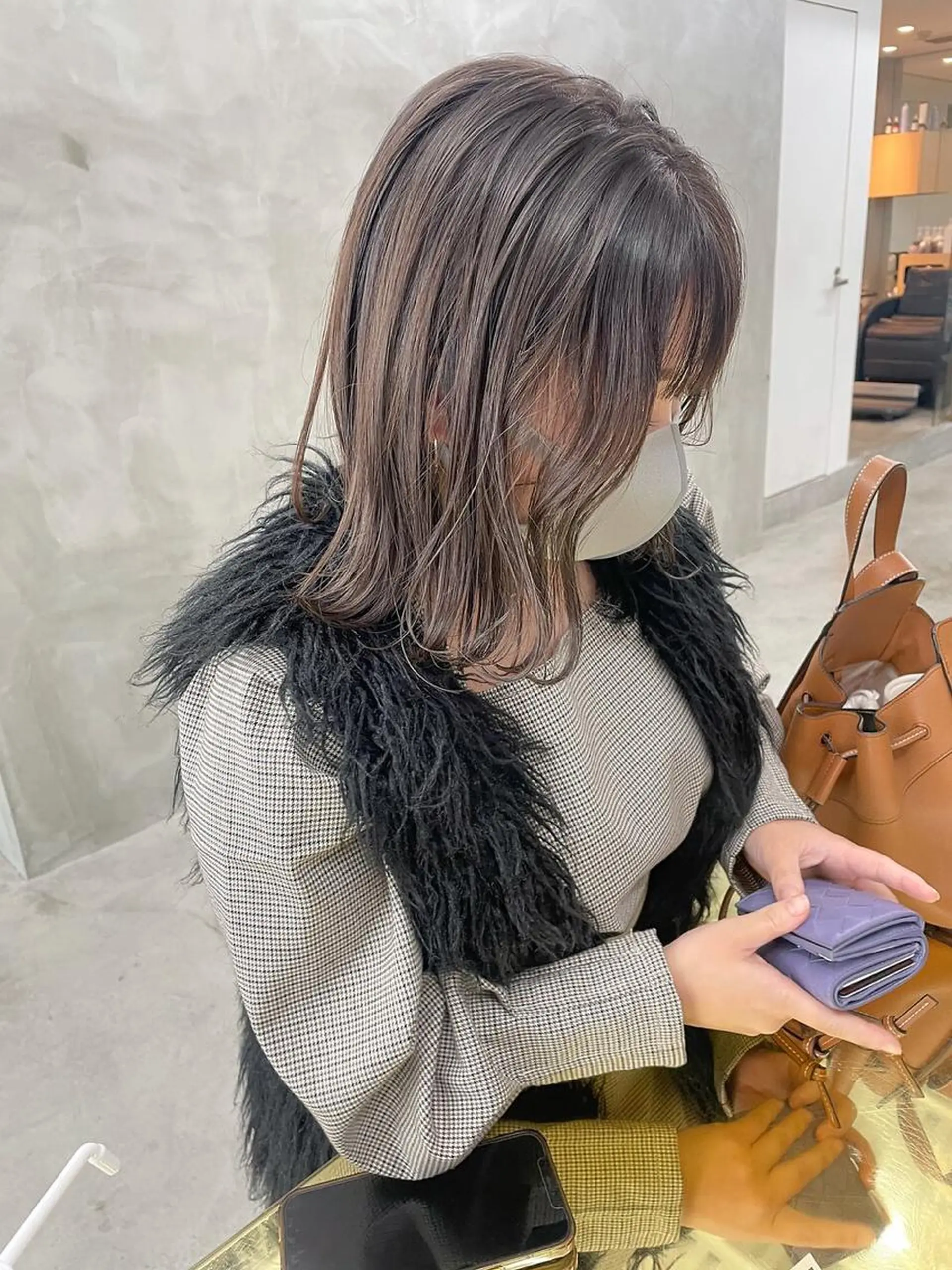 ミディアム カラー パーマ ヘアアレンジ メンズ ミディアムパーマ メンズバレイヤージュ メンズブリーチ センターパート フェードカット ヘアカラー トリートメント ハイトーン/レイヤー 🌸さくらのヘアスタイル