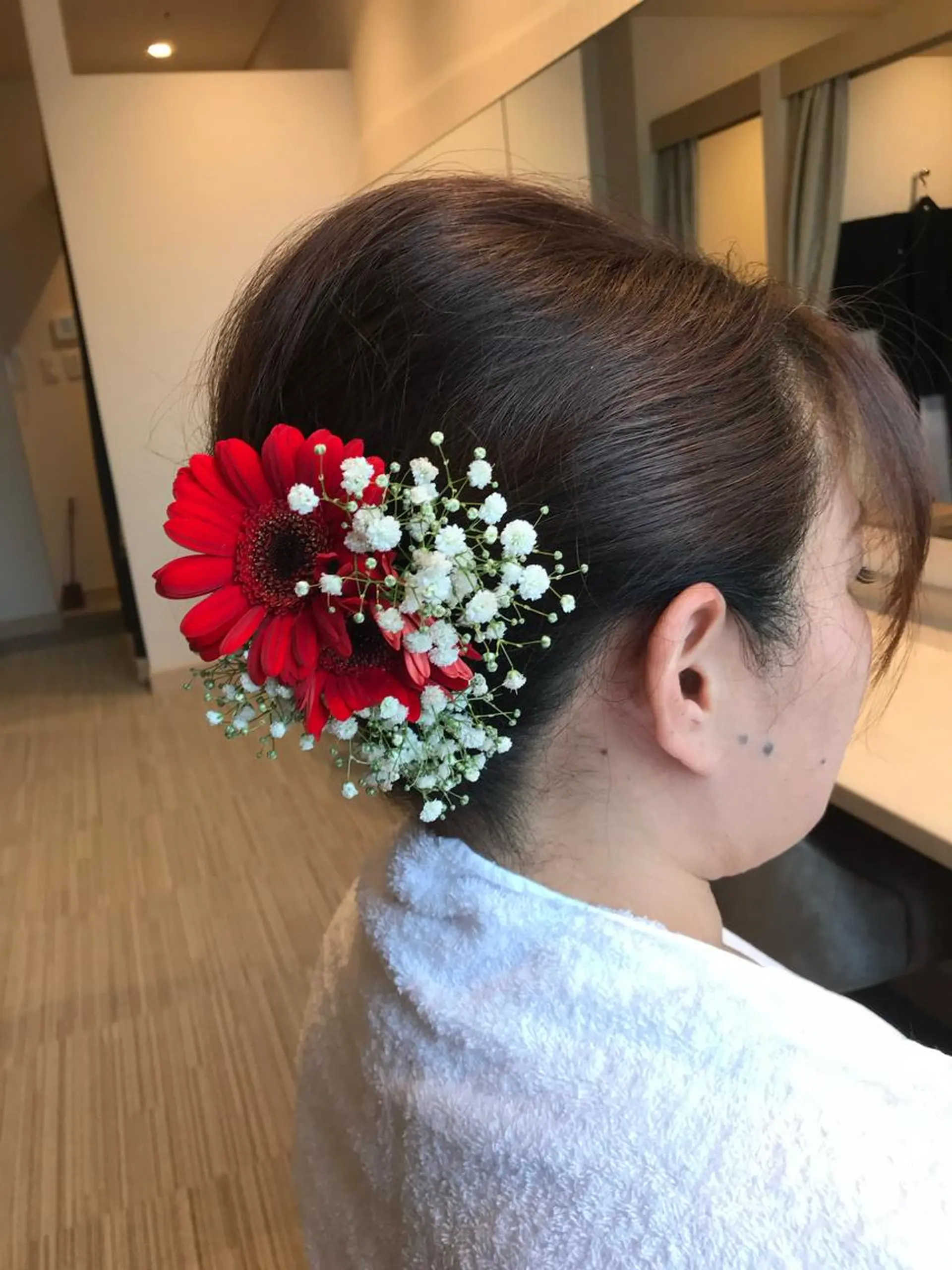 ミディアム ヘアアレンジ The Best Beauty受付担当のエステ・リラクイメージ