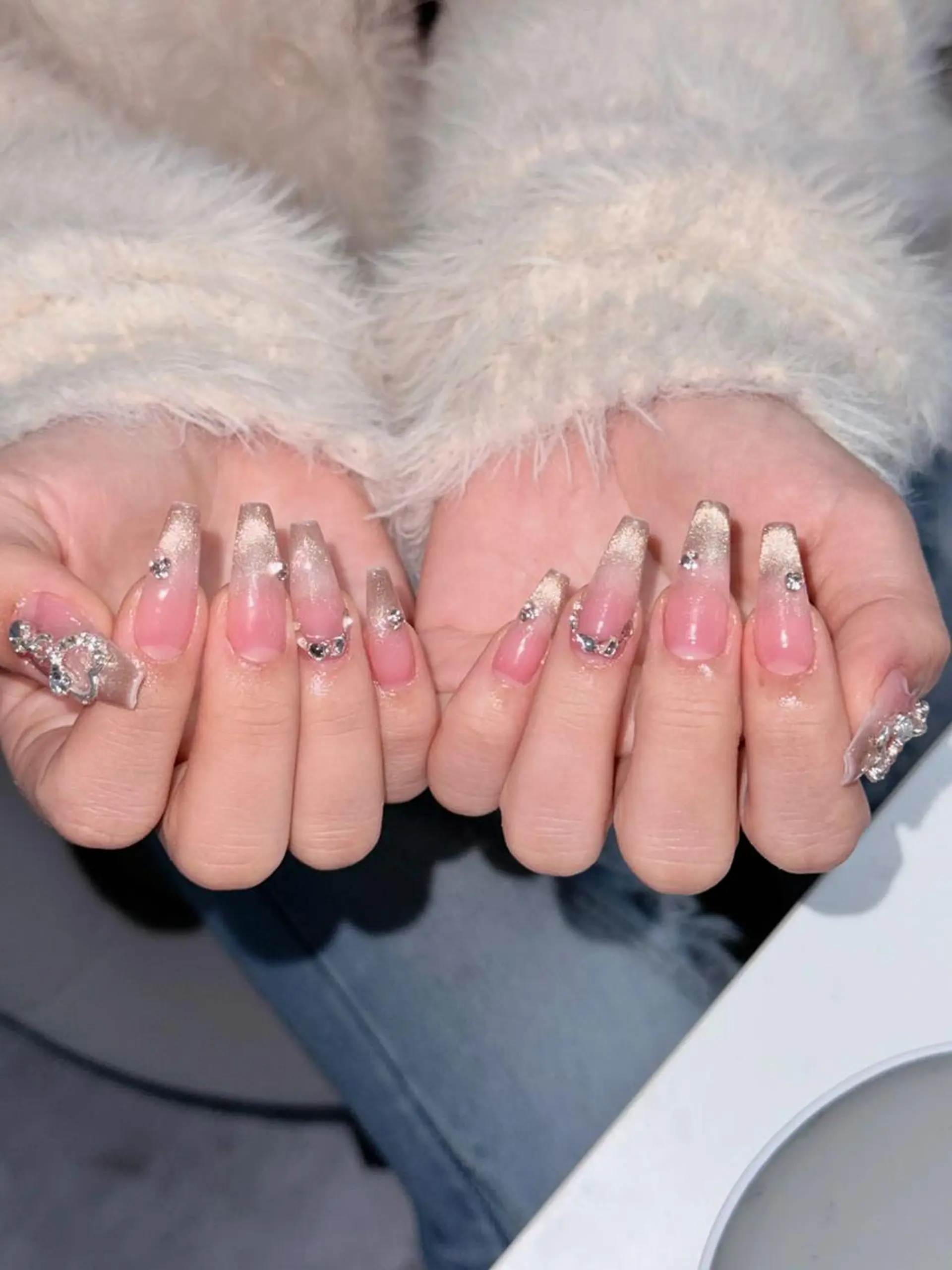 ネイル 長さ出し グラデーション 卒業式 キラキラネイル マグネットネイル Yuu🎀 Belle Nailのネイルデザイン