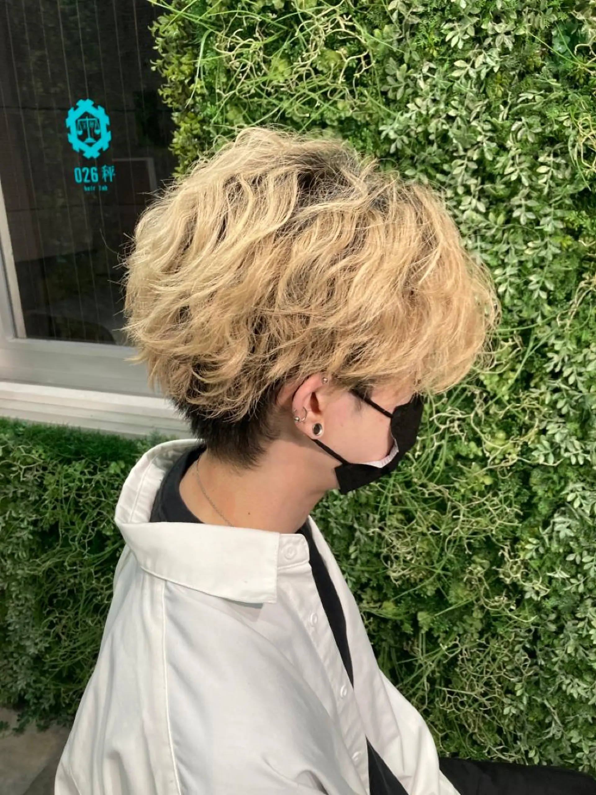 ショート カラー メンズ メンズブリーチ メンズショート ブリーチ ダブルカラー ショートヘア 松澤 勇輝のヘアスタイル