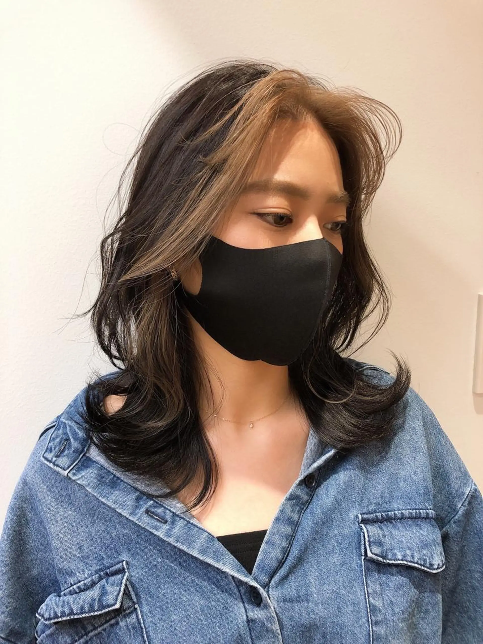 セミロング カラー ゆう🫧 透明感/ハイトーンのヘアスタイル