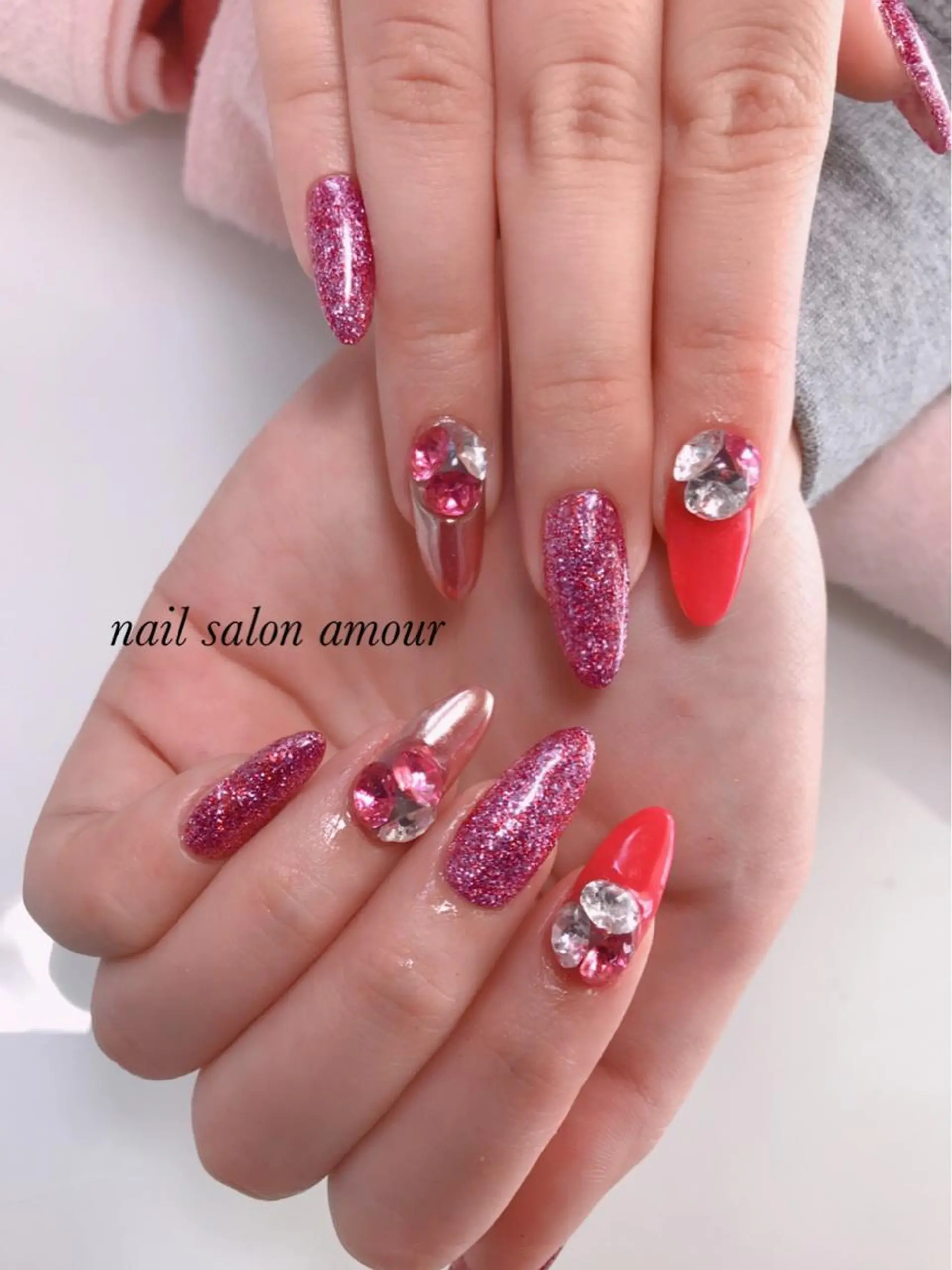 ネイル ストーンネイル nailsalon ♡amour♡のネイルデザイン