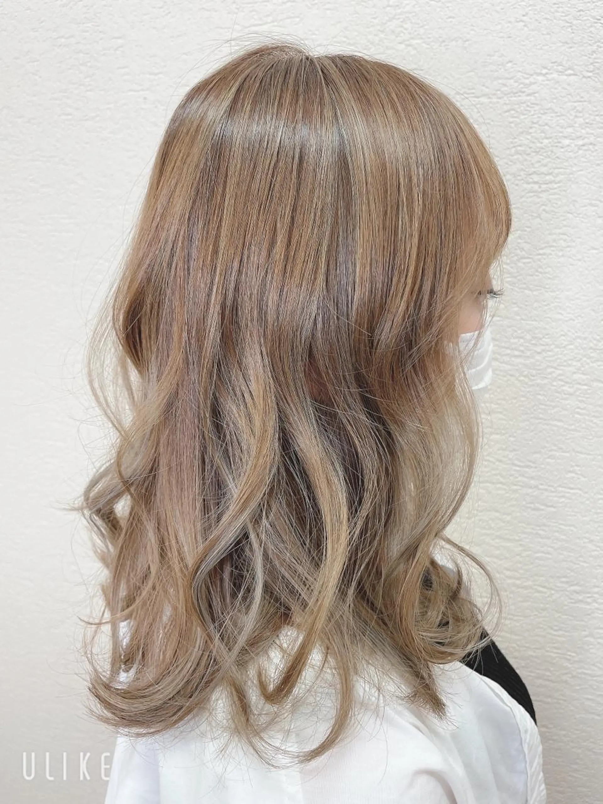 ロング カラー グレージュ ハイライトカラー ミルクティーグレージュ ハイライト カット ヘアカラー トリートメント ❣️モードケイズ塚口 和田一将のヘアスタイル