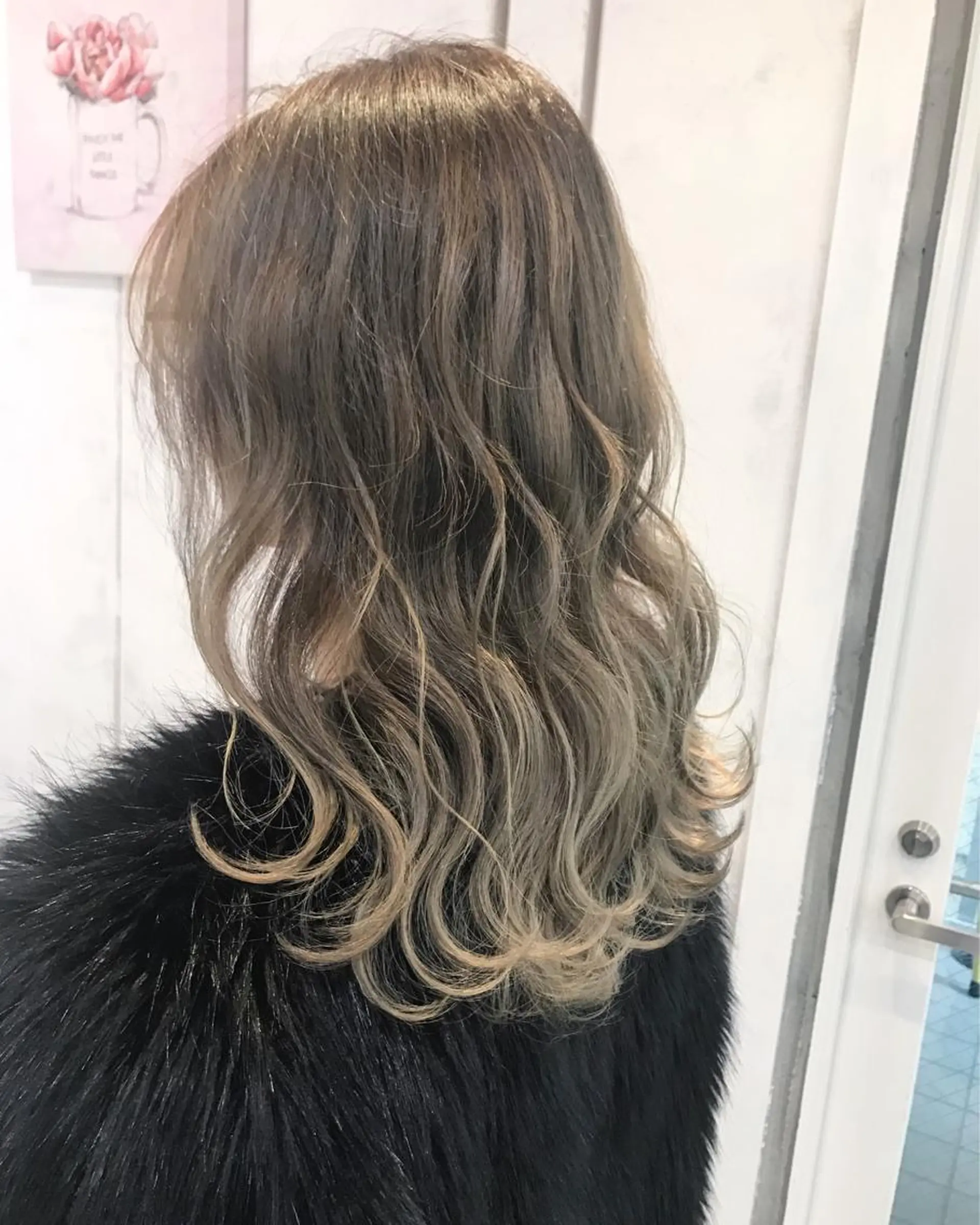セミロング カラー ヘアアレンジ ヘアカラー トリートメント 縮毛矯正 髪質改善寺坂雄飛💐のヘアスタイル