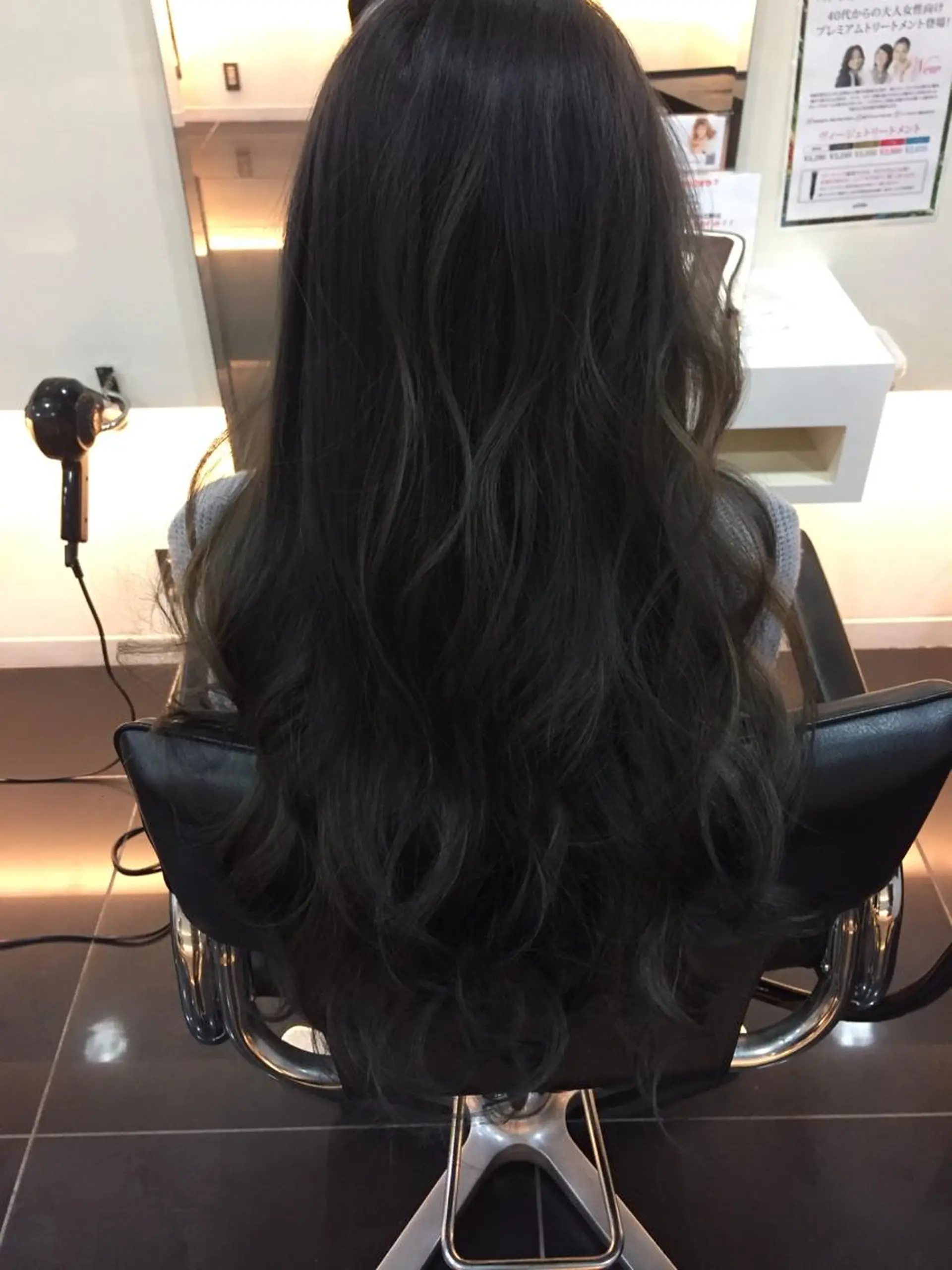 ロング カラー 関口 友行のヘアスタイル