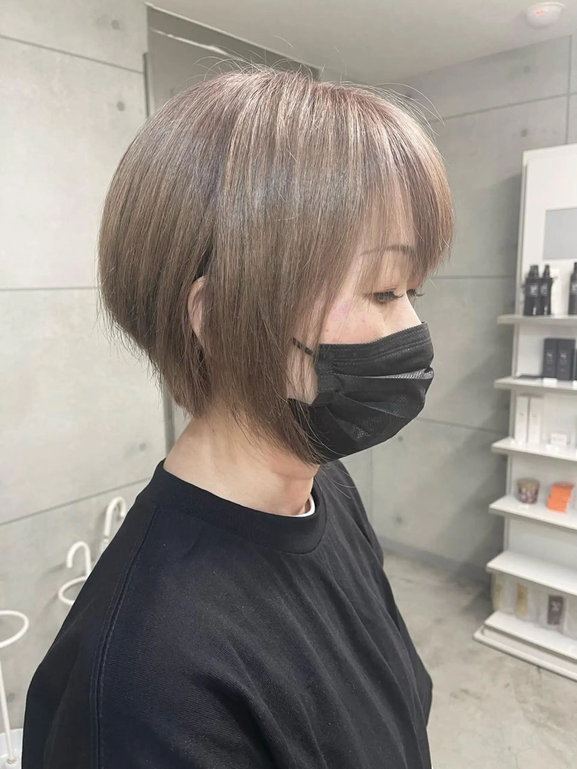 ショート カラー ブリーチ ケアブリーチ ハイトーンカラー ヘアカラー トリートメント 福西 洋斗のヘアスタイル