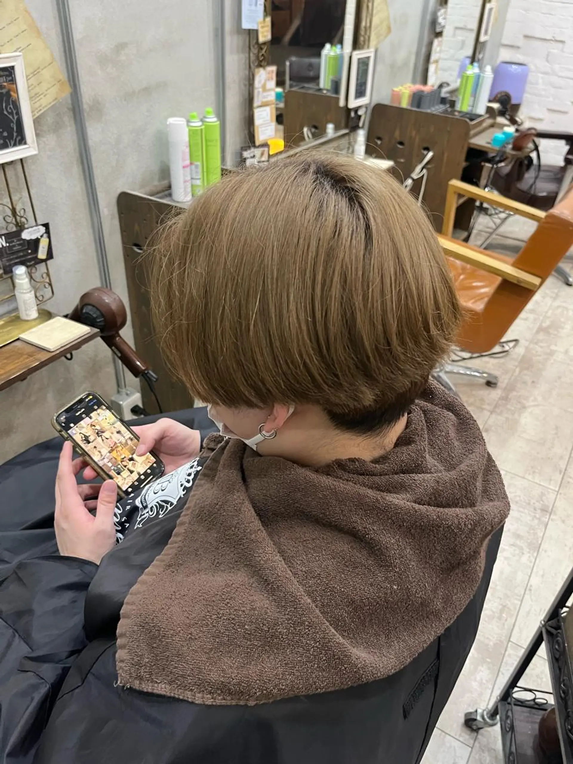 ショート カラー メンズ 艶髪/ハイトーン/ ヘアセット/モエノのヘアスタイル