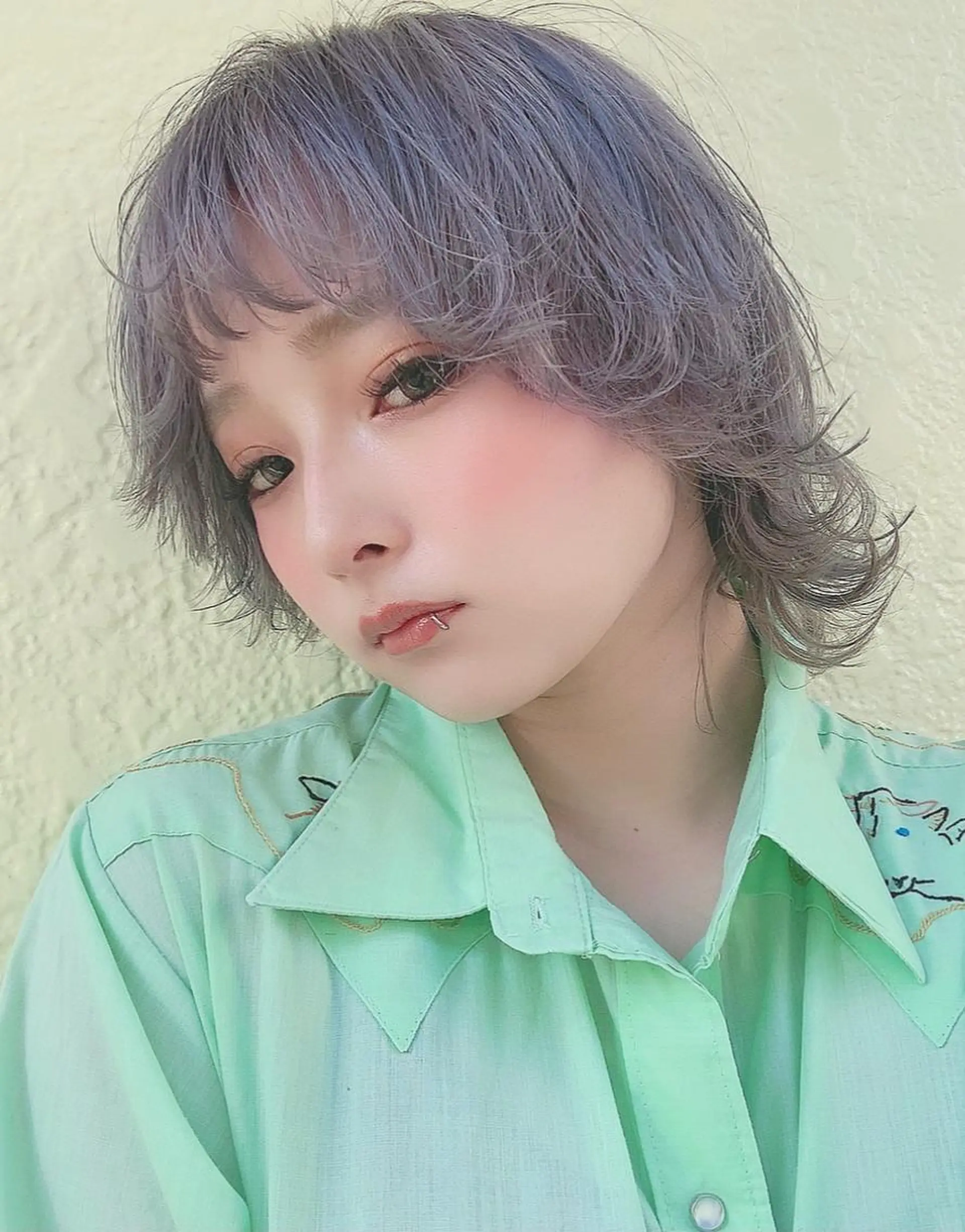 ショート カラー 透明感ハイトーン🦄 キラ🌈のヘアスタイル