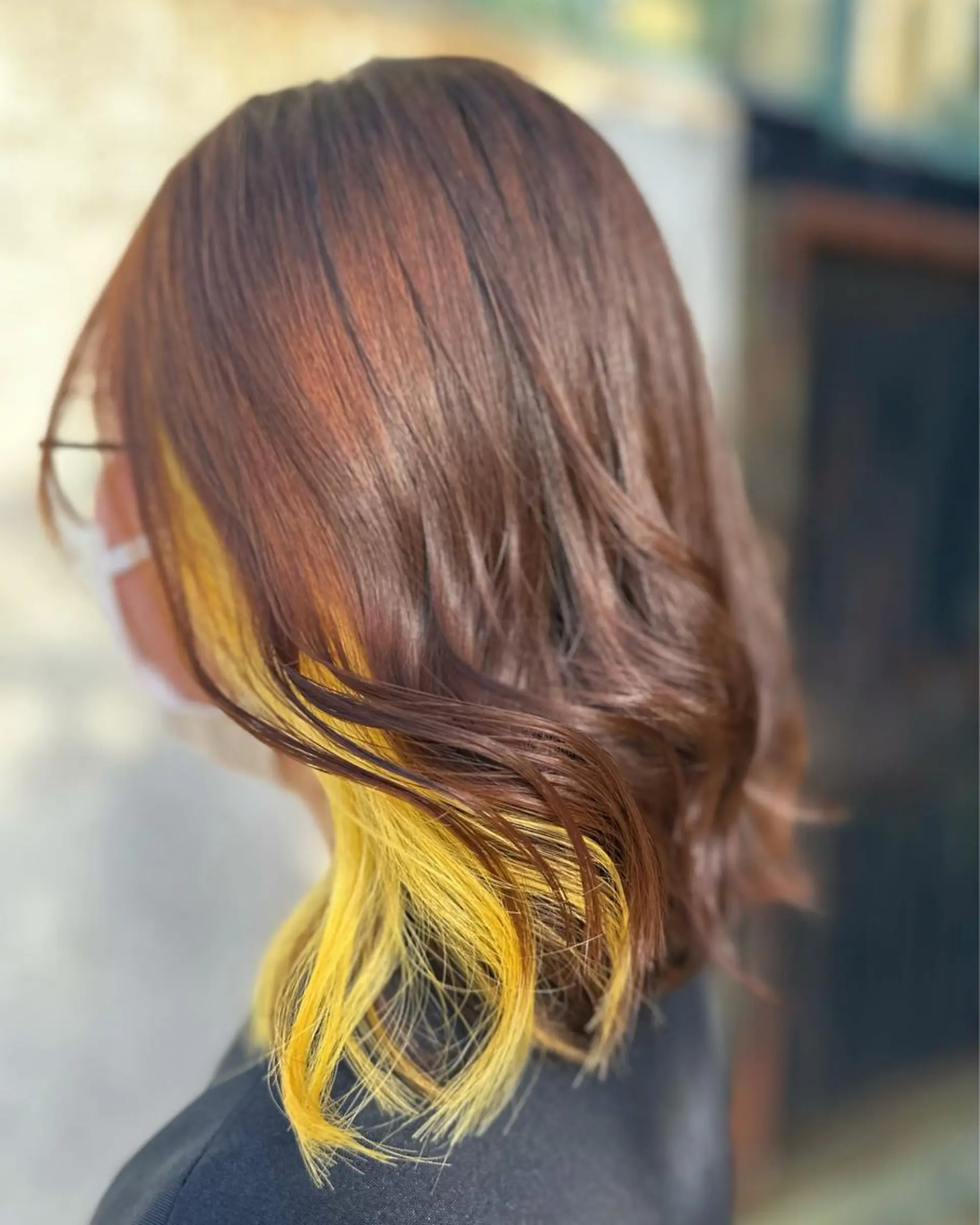 セミロング カラー 横山 千春のヘアスタイル