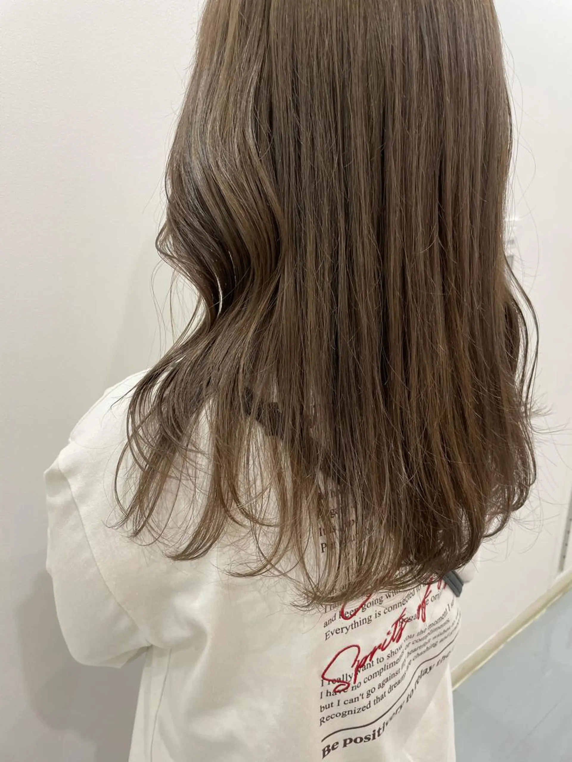 ロング akane .のヘアスタイル