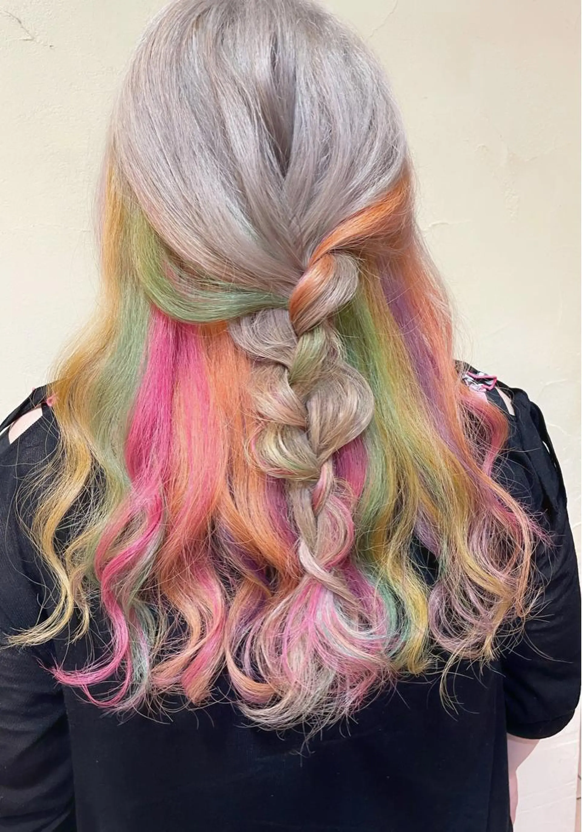 セミロング カラー ヘアアレンジ ブリーチ カット ヘアカラー トリートメント 秋山 幸太のヘアスタイル