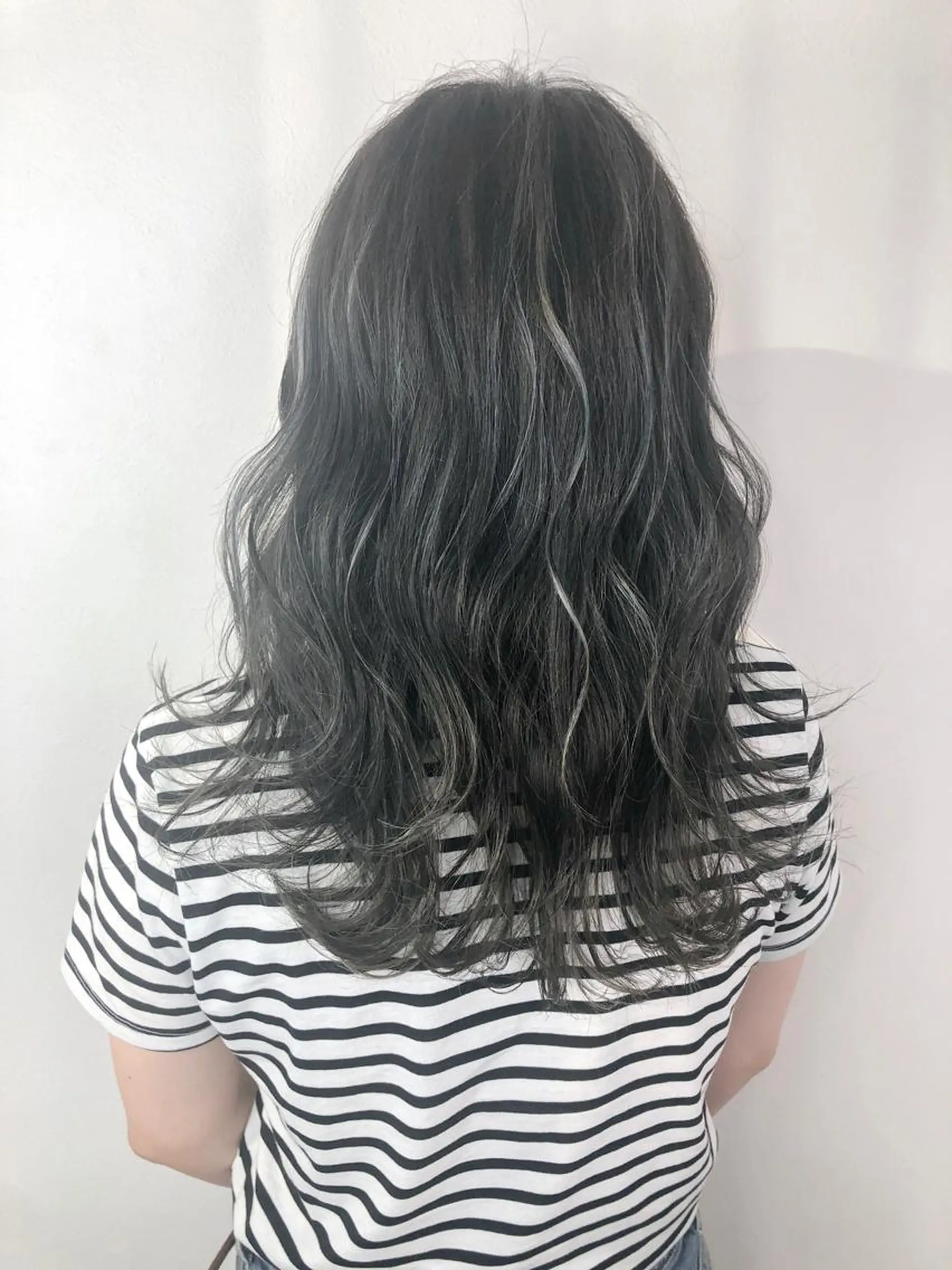 ロング ハイライト ヘアカラー トリートメント AKANE 【zina新宿】のヘアスタイル