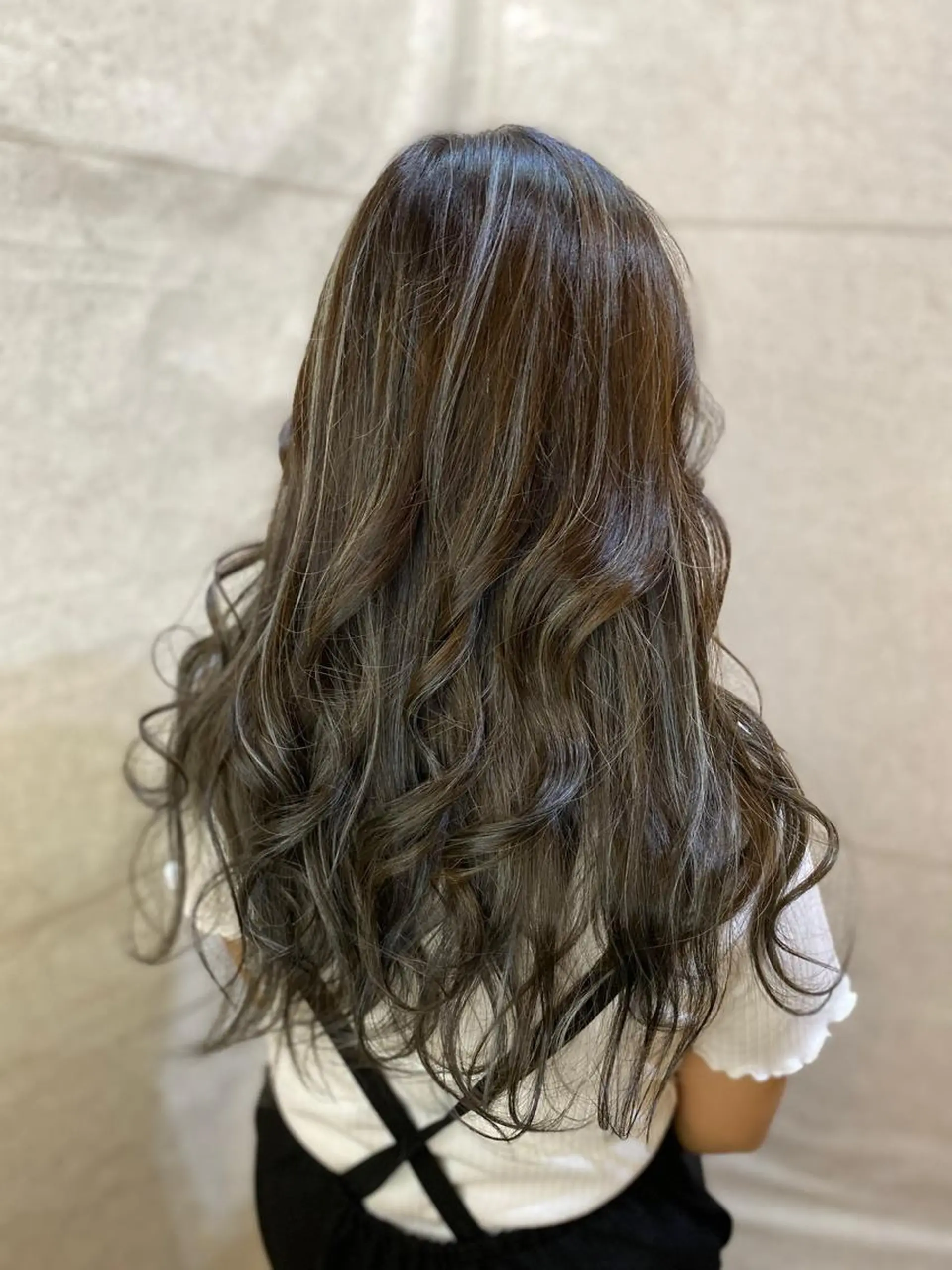 ロング カット ヘアカラー 長濱 俊のヘアスタイル