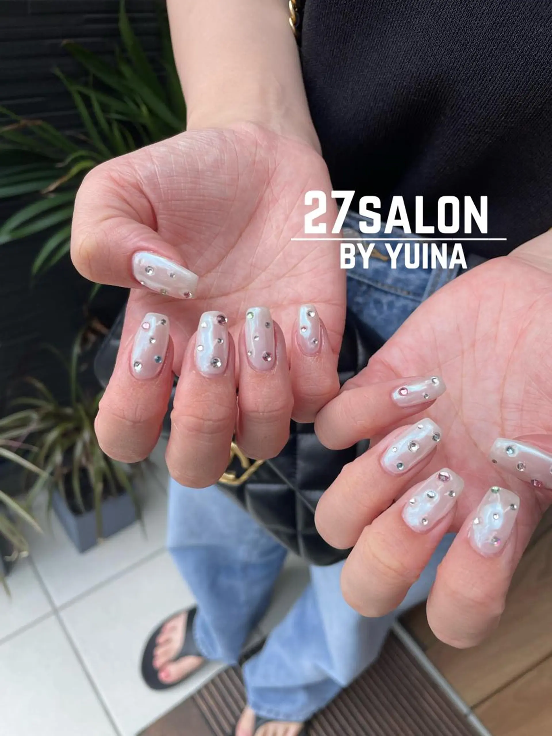 ネイル ドット ミラーネイル ホワイト 27salon yuinaのネイルデザイン