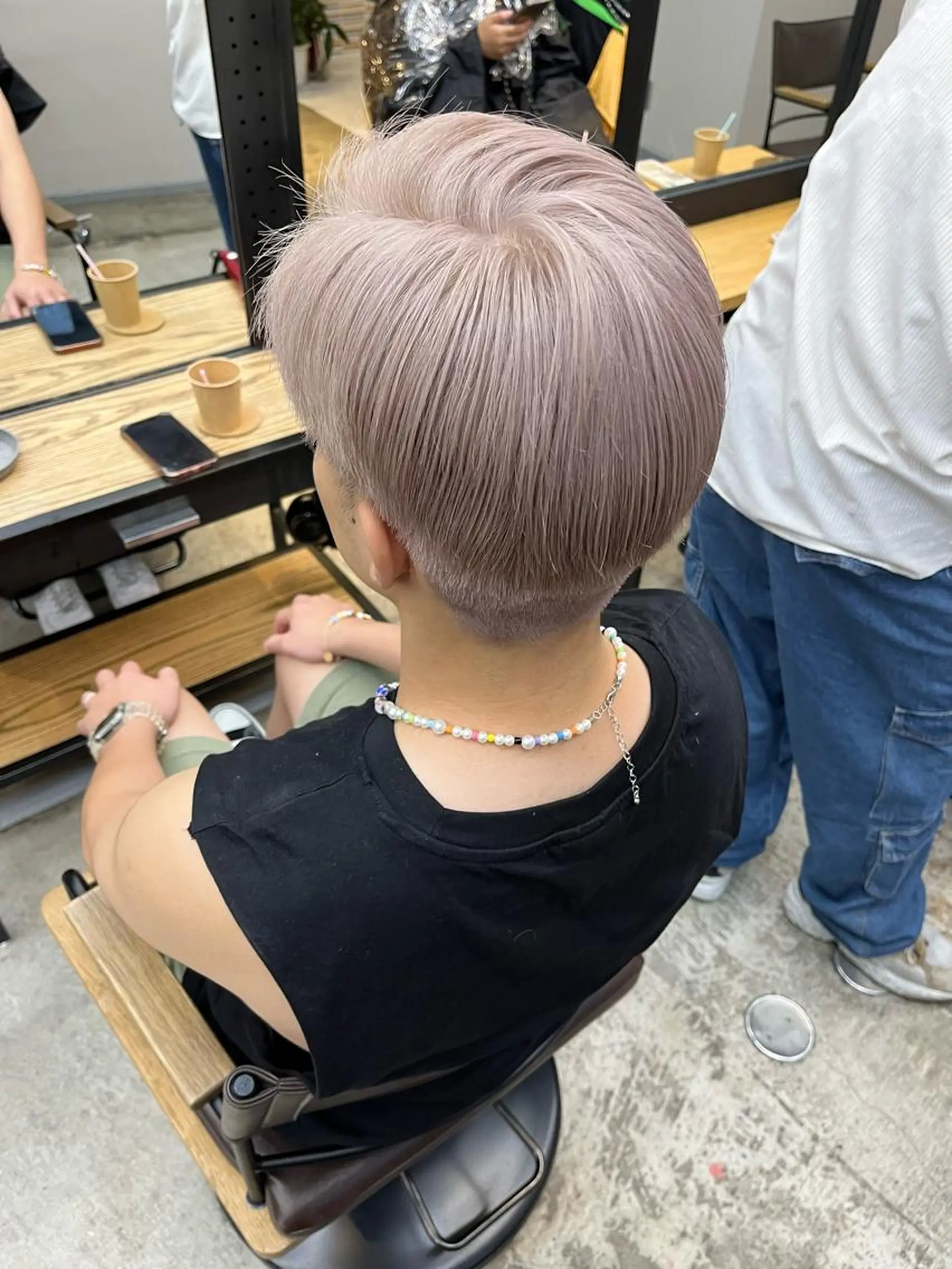 ショート カラー メンズ メンズブリーチ ベージュカラー ブリーチ ホワイトベージュ カット ヘアカラー トリートメント 🩷ハイトーン透明感 レイヤー🩷ユリカのヘアスタイル