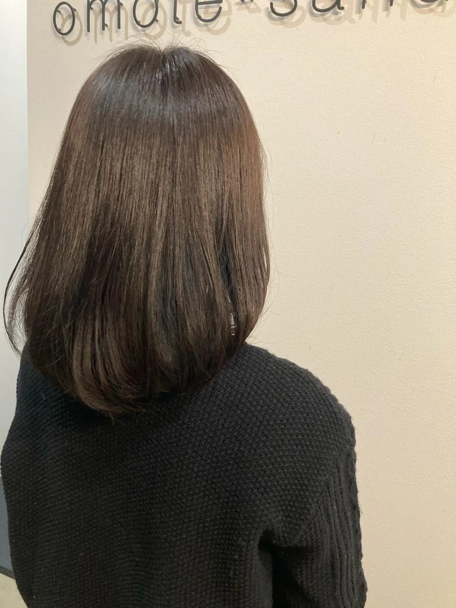 セミロング カラー 京谷 宥のヘアスタイル