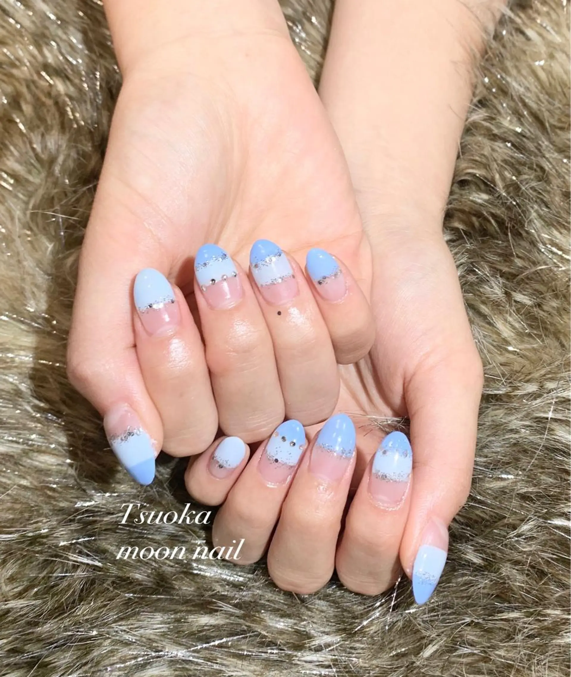 ネイル ハンドネイル ハンドケア 🌙都岡 ムーンネイルのネイルデザイン