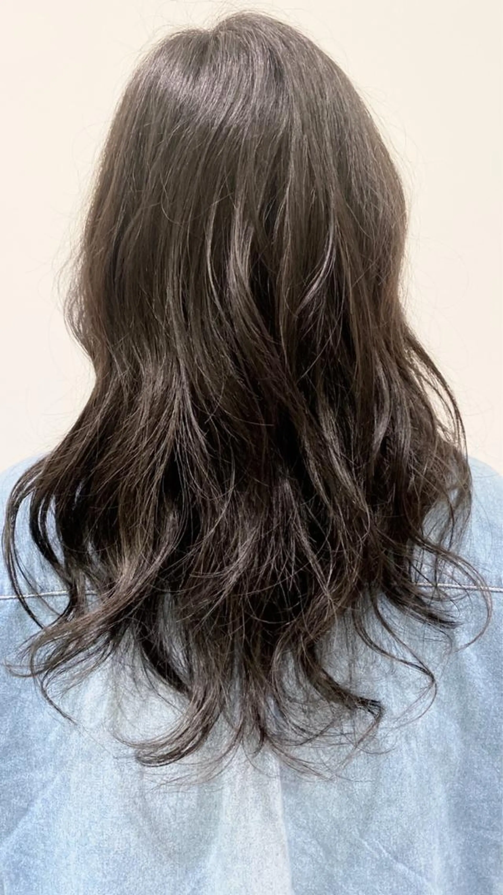 ロング カラー グレージュ ハイライトカラー ハイライト ヘアカラー 工藤 千寛のヘアスタイル
