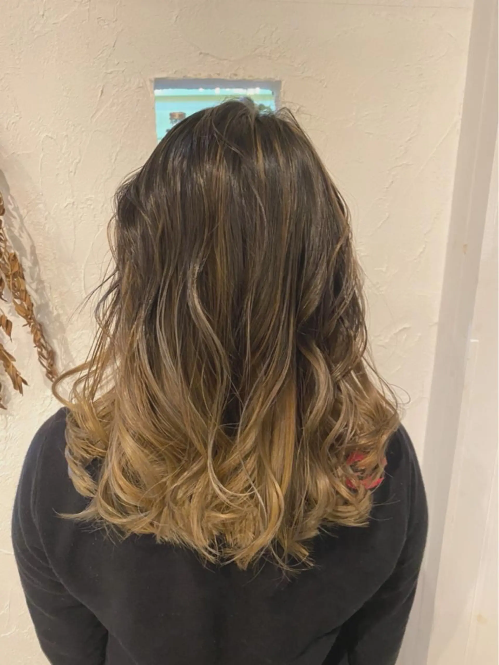 ミディアム カラー バレイヤージュ レイヤーカット 豊橋美容院 ソンリエのヘアスタイル