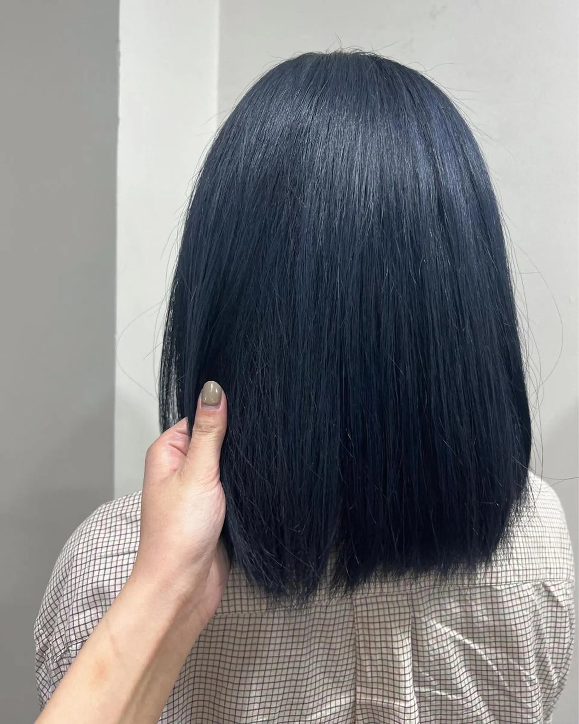 ミディアム カラー ブルーカラー 樽川 紗月のヘアスタイル