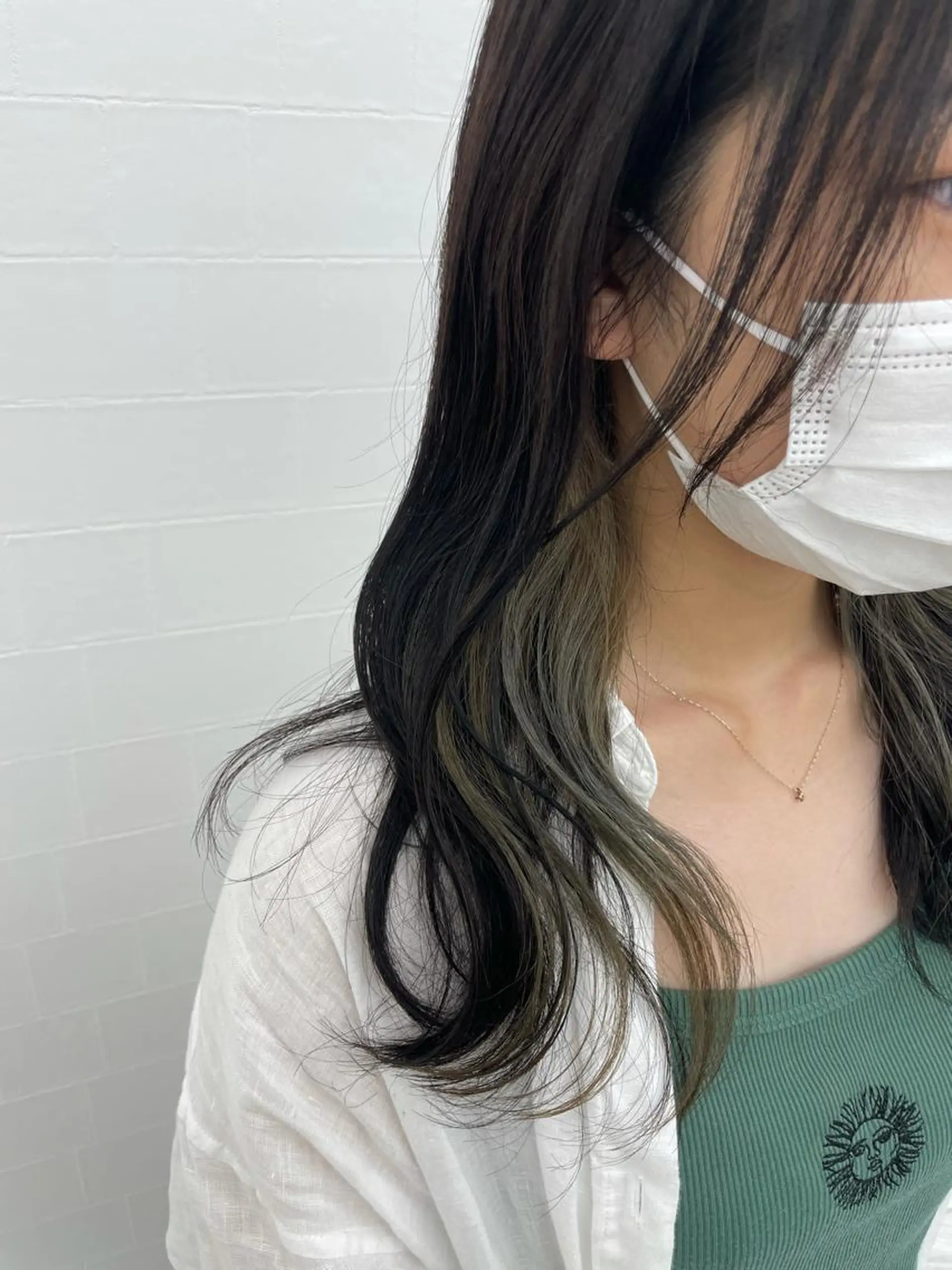 ロング カラー ブリーチ イヤリングカラー 田島 仁美のヘアスタイル