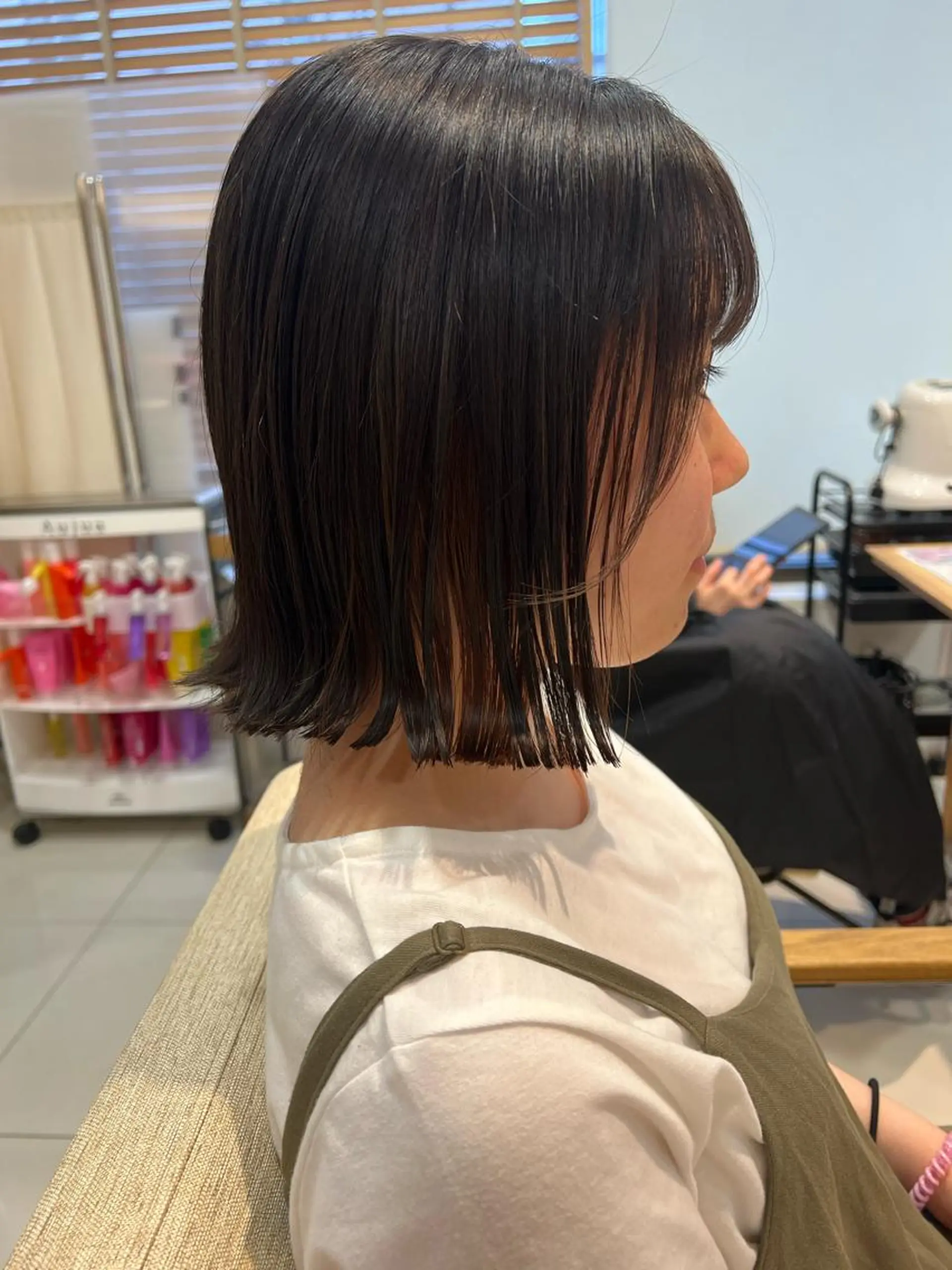 ショート ヘアアレンジ 切りっぱなしボブ 前下がりボブ ショートボブ ボブ ショートヘア カット サナ🌱 切りっぱなしボブのヘアスタイル