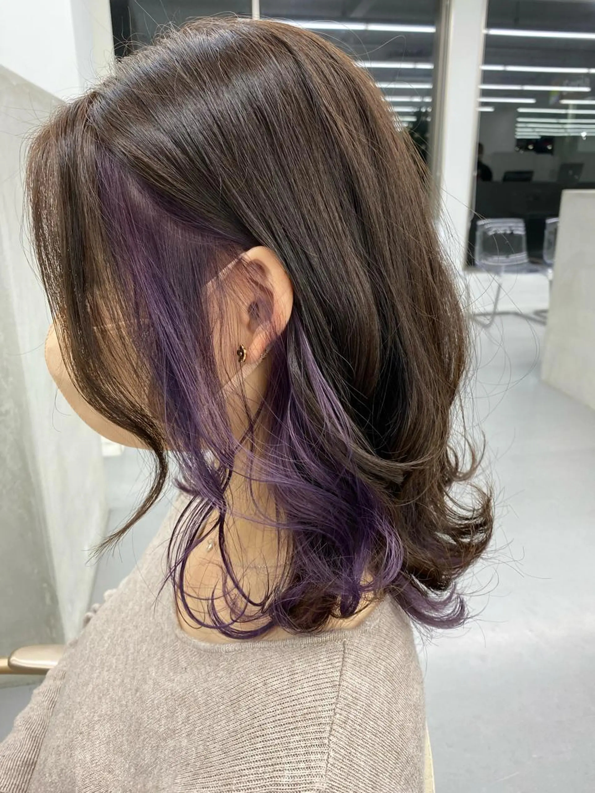 カラー ラベンダーカラー 小岸 竜のヘアスタイル