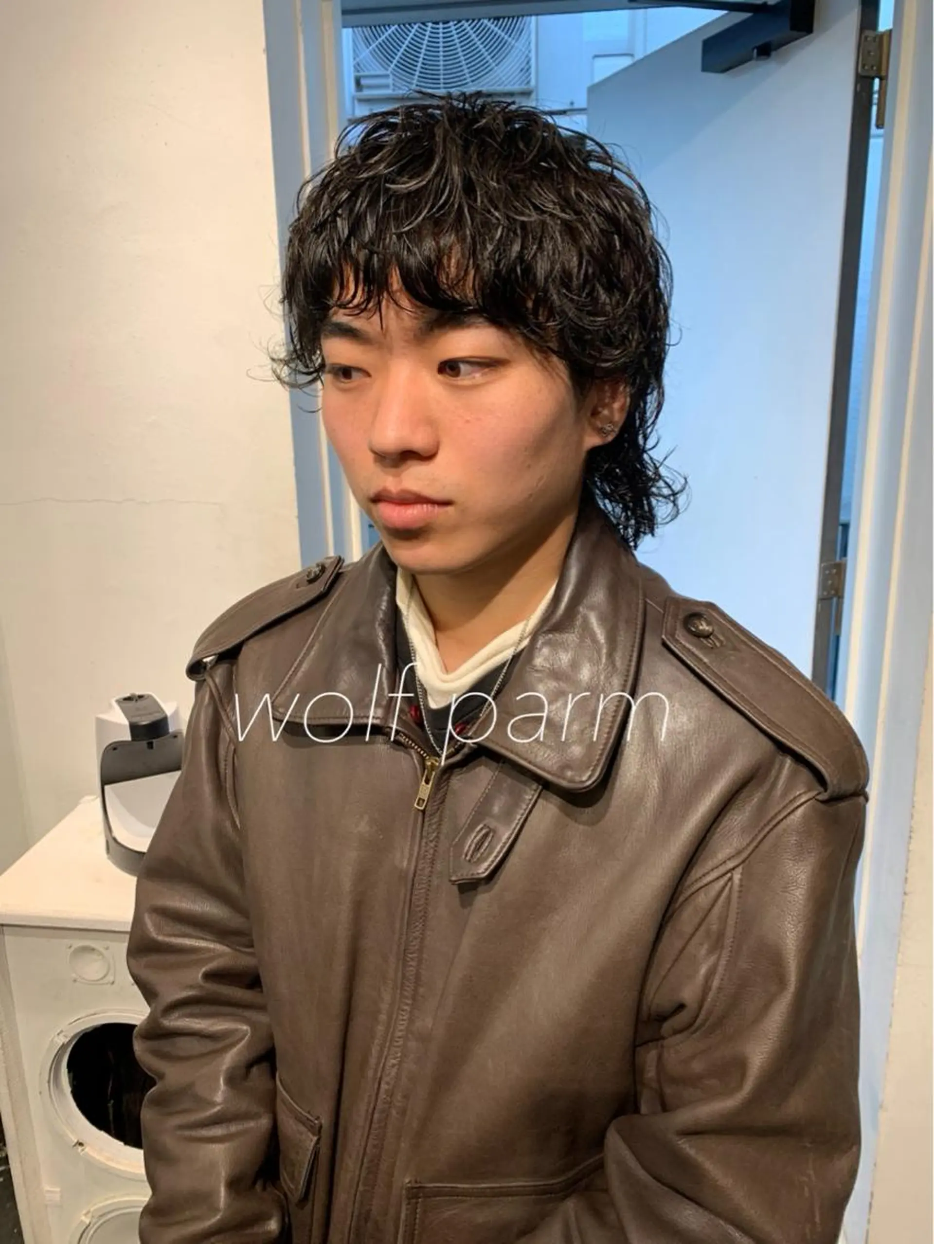 カラー パーマ メンズ メンズパーマ メンズウルフカット ウルフカット カット ヘアカラー パーマ トリートメント レイヤーカット/艶髪 ✨💭KIRARIのヘアスタイル