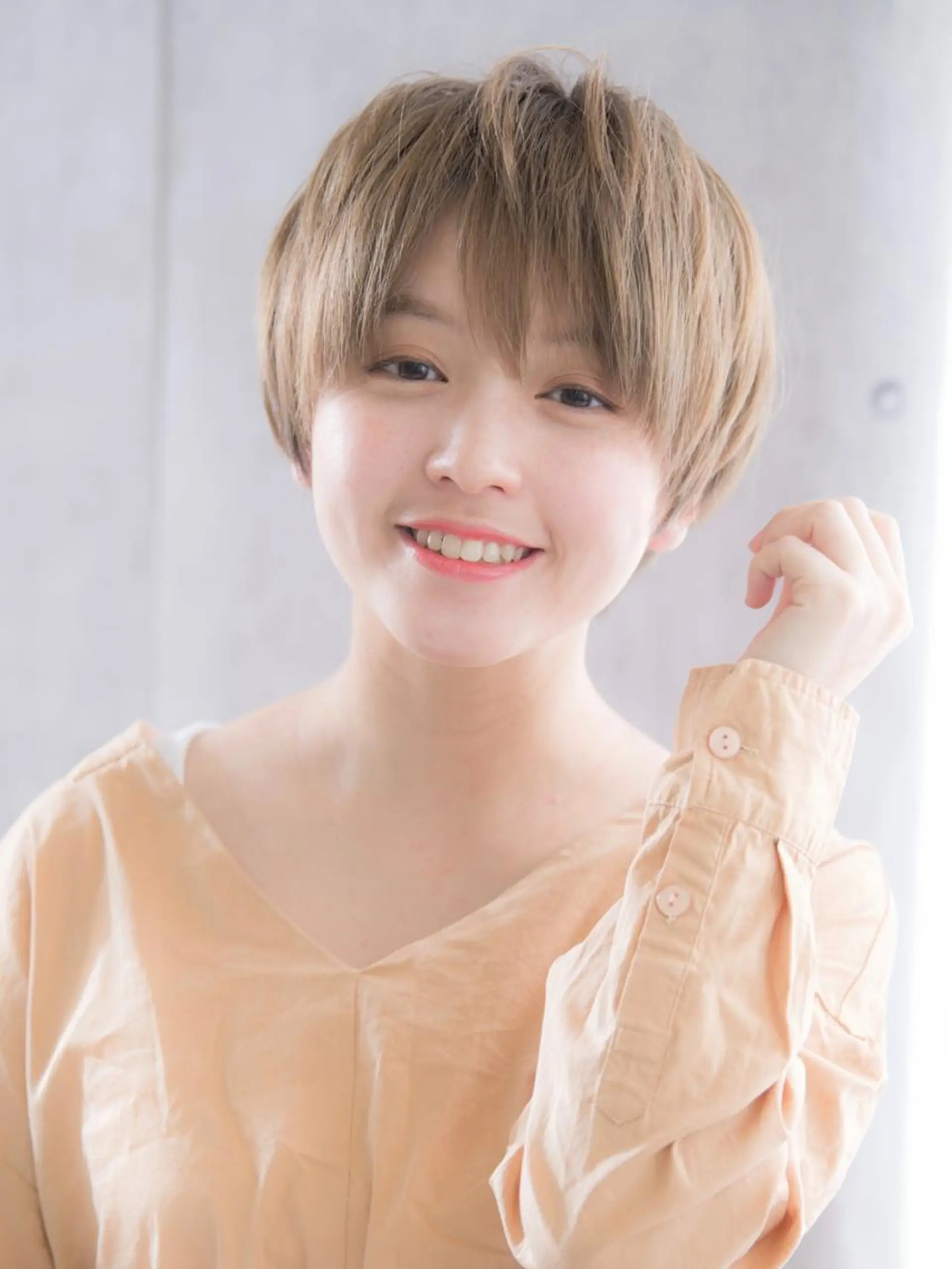 ショート カラー レイヤーカット✂️ 横浜No1♡下鳥翔子のヘアスタイル