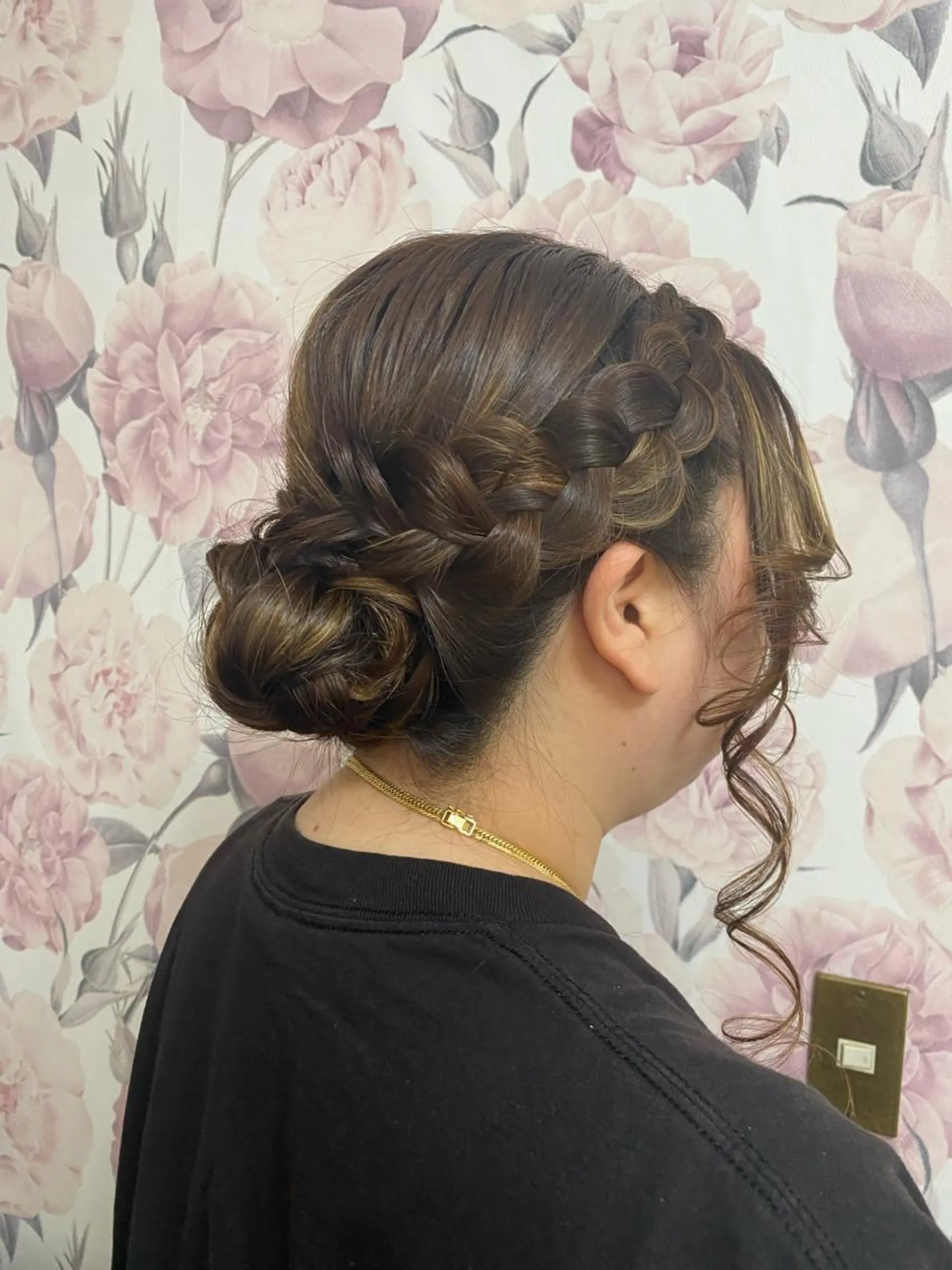 ロング ヘアアレンジ ヘアセット Lovely Dollsの眉毛・アイブロウイメージ