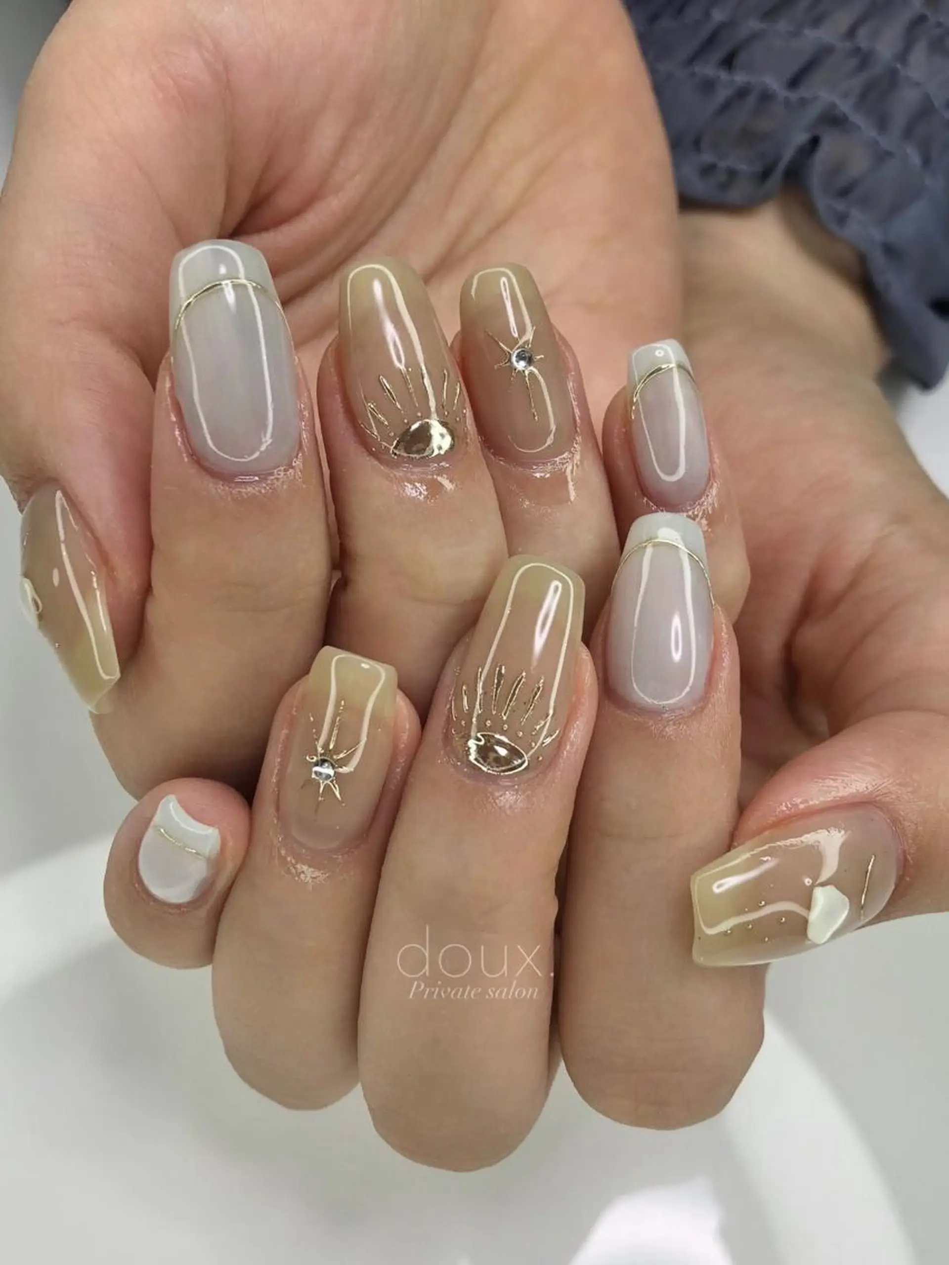 ネイル アートネイル 韓国ネイル ミラーネイル 夏ネイル ワンホンネイル ハンドネイル doux. nailのネイルデザイン