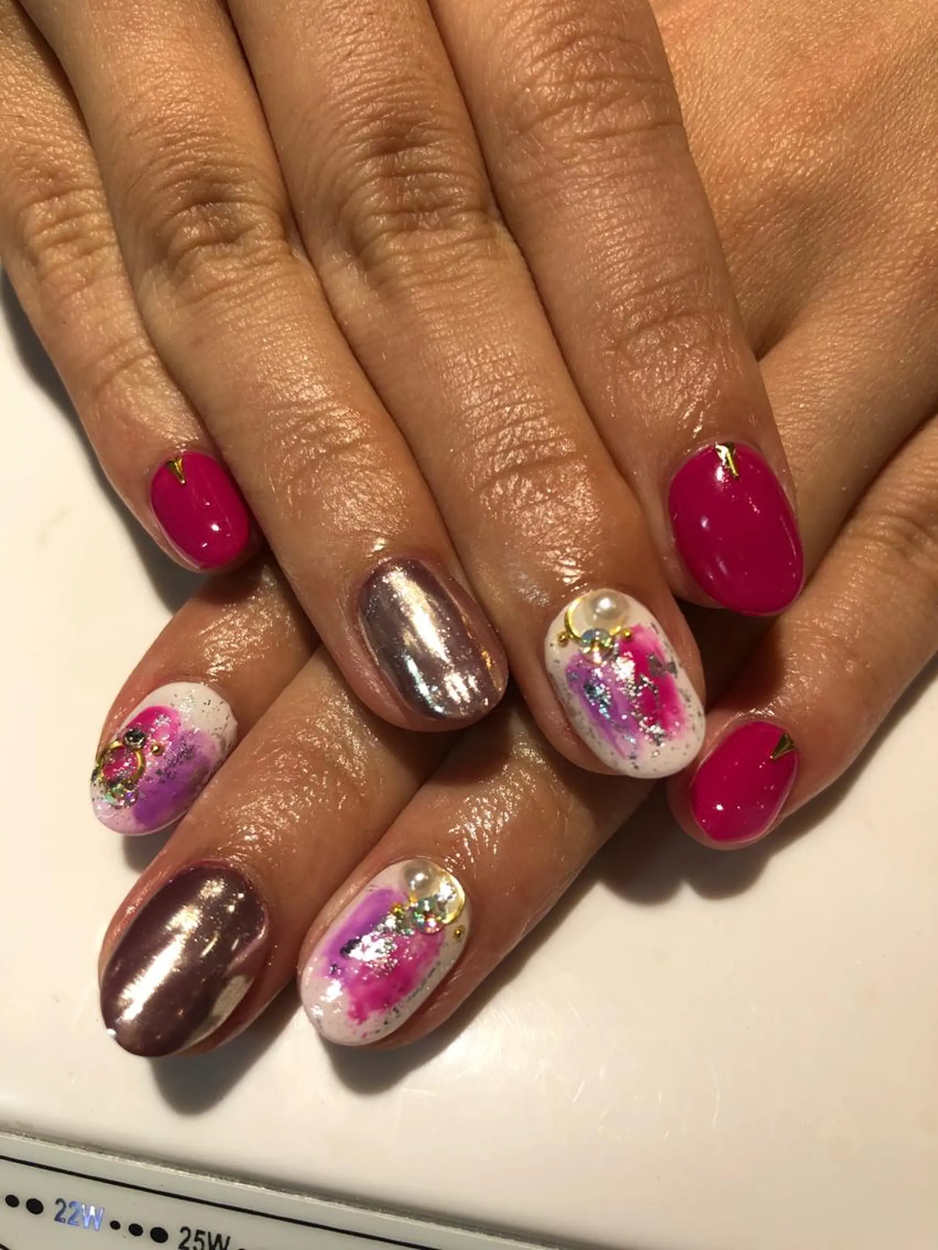 ネイル Nail &eye TROISのネイルデザイン
