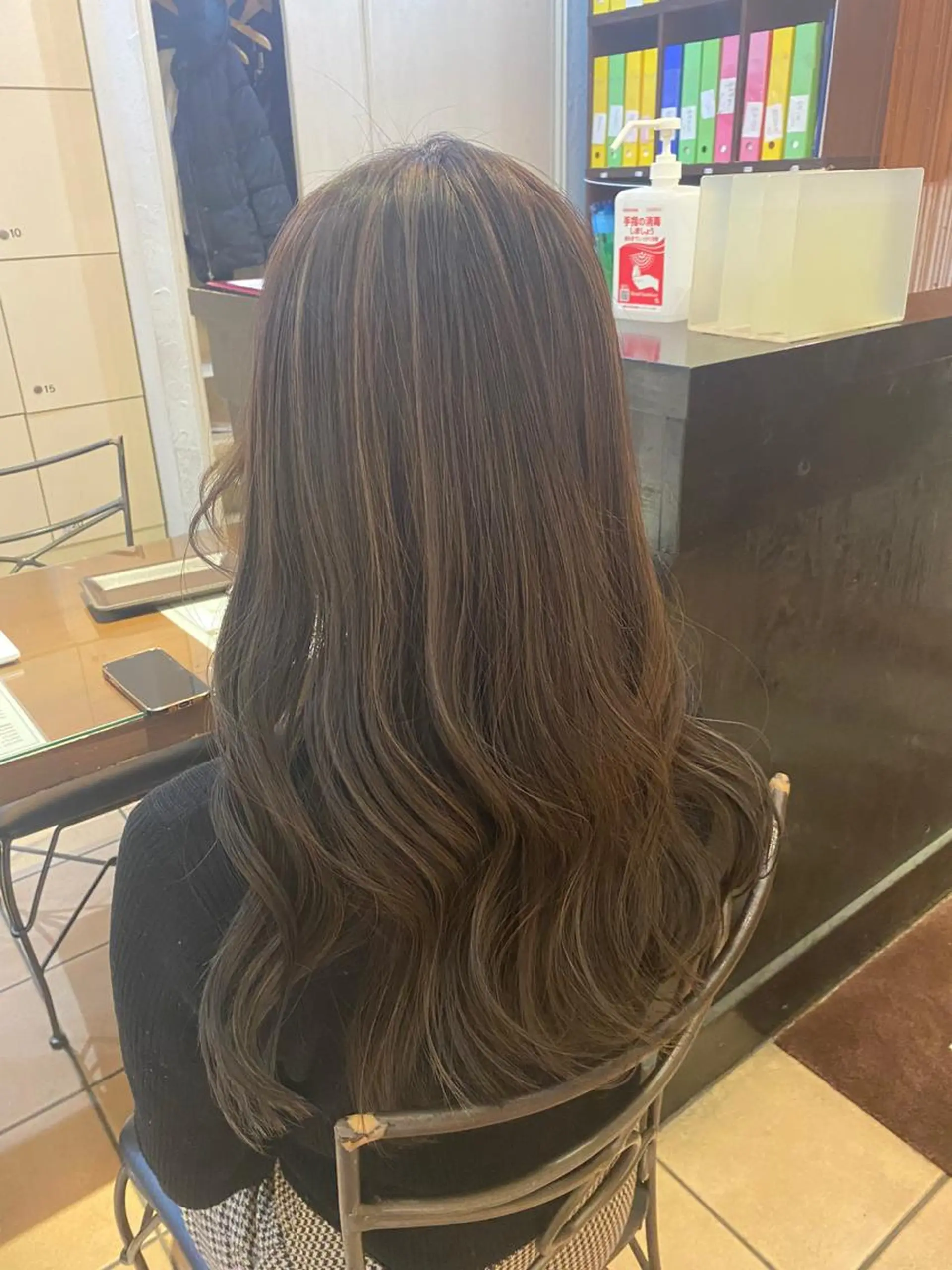 セミロング ハイライト 西岡 あつみ/ 堀江美容室のヘアスタイル