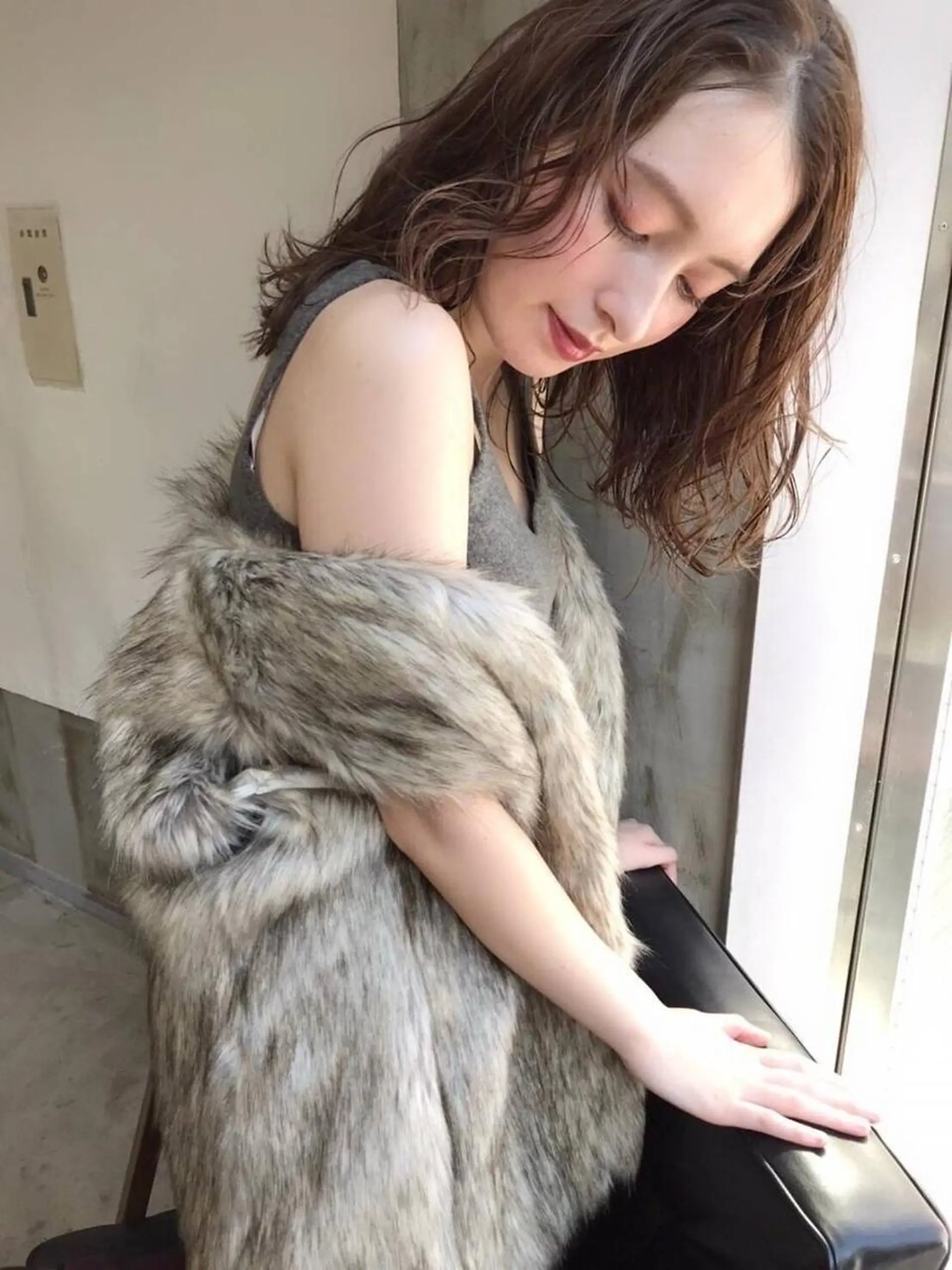 ロング カット ヘアカラー トリートメント くすみカラー / 肌馴染み/ 花房佑夏のヘアスタイル