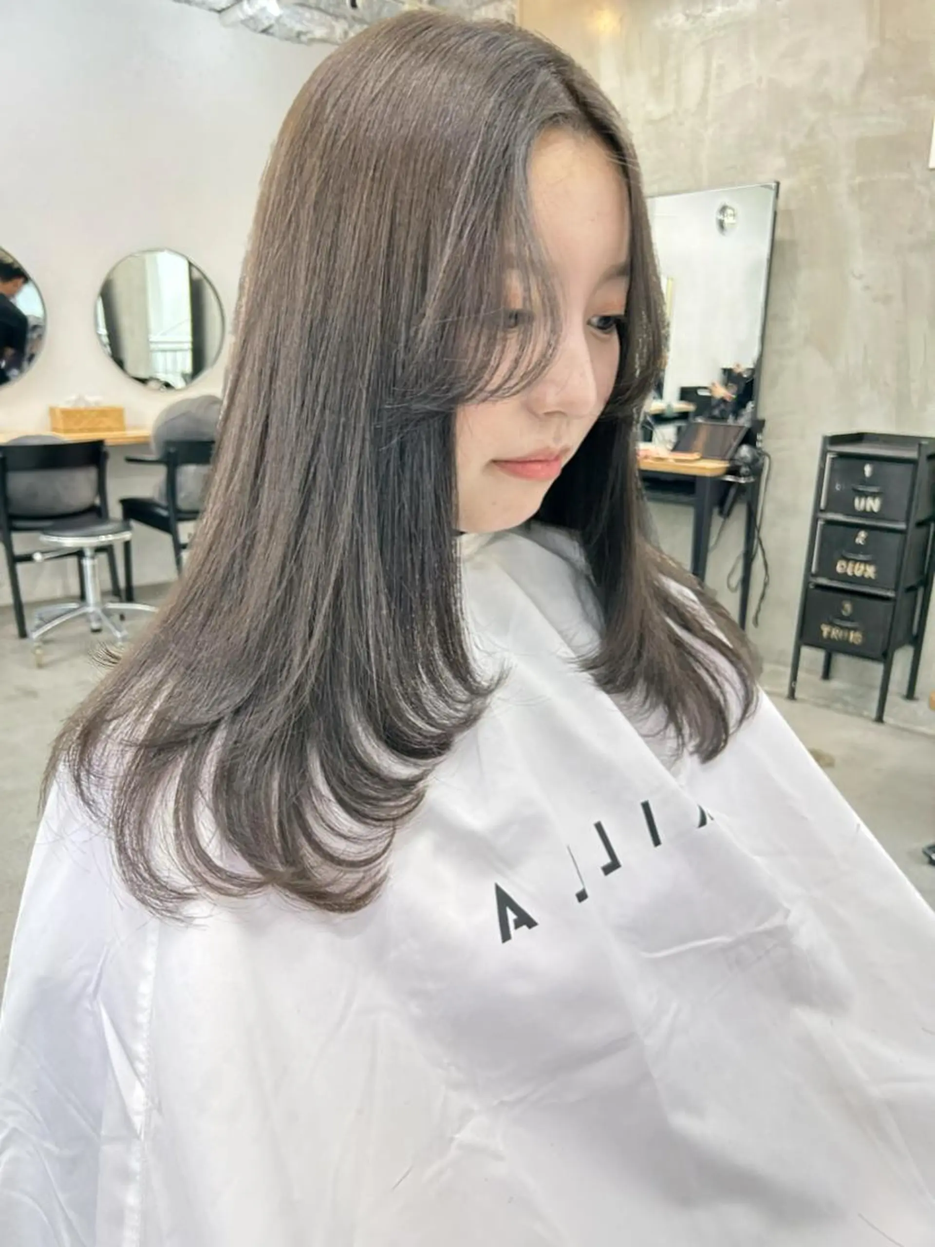 ロング カラー レイヤーカット 🧸艶々韓国ヘア 🧁mizunaのヘアスタイル