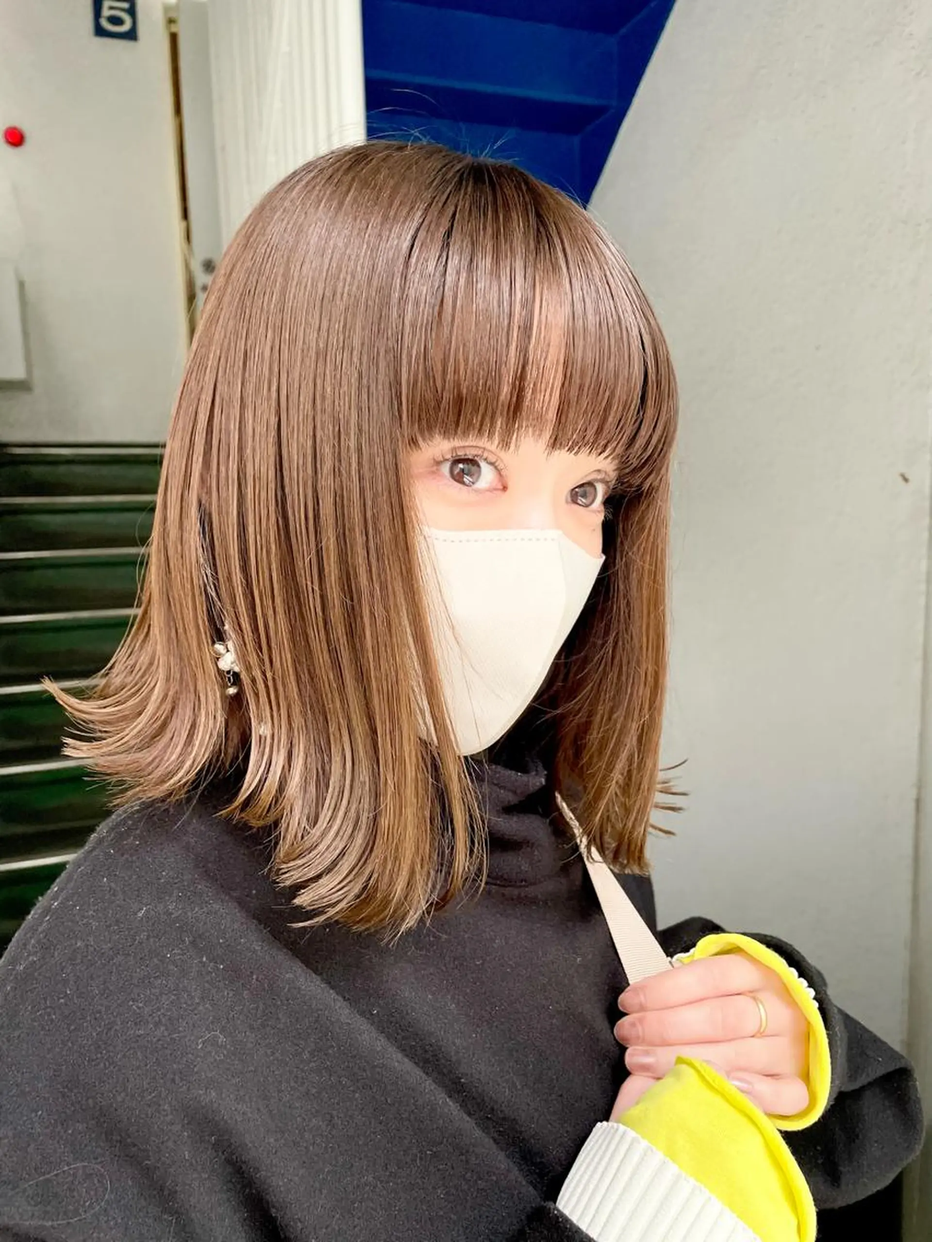 ミディアム カラー パーマ ヘアアレンジ メンズ ミディアムパーマ メンズバレイヤージュ メンズブリーチ センターパート フェードカット ハイトーン/レイヤー 🌸さくらのヘアスタイル