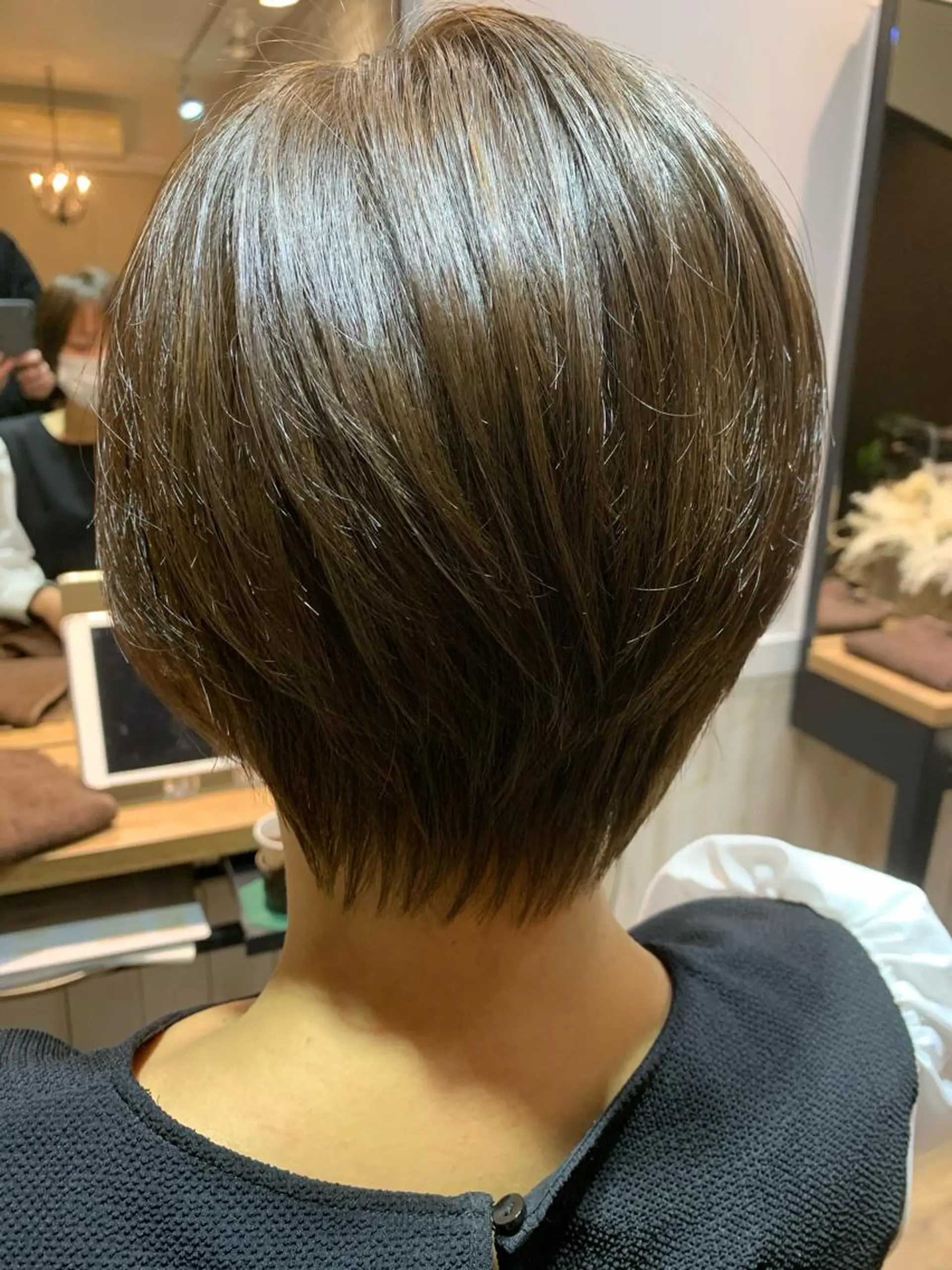 ショート ショートヘア カット ヘアカラー リンネ 甲東園のヘアスタイル