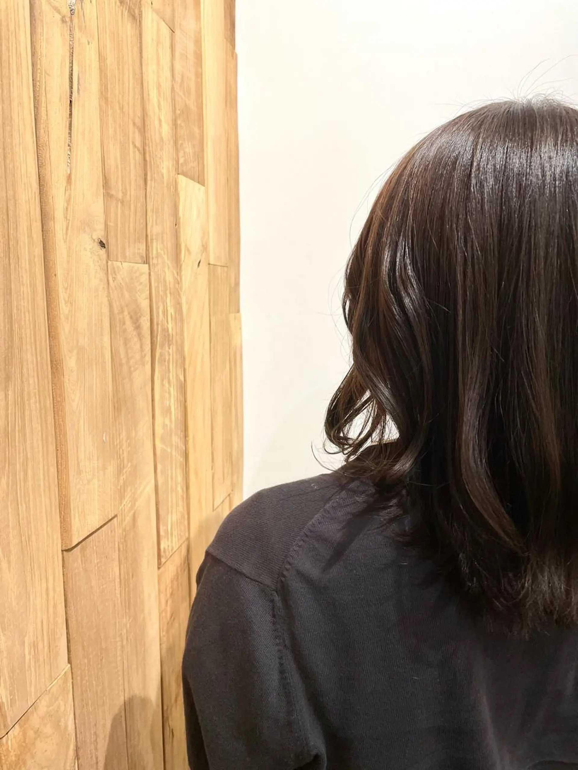 セミロング カラー 顔まわりcut🌿 Hinakoのヘアスタイル