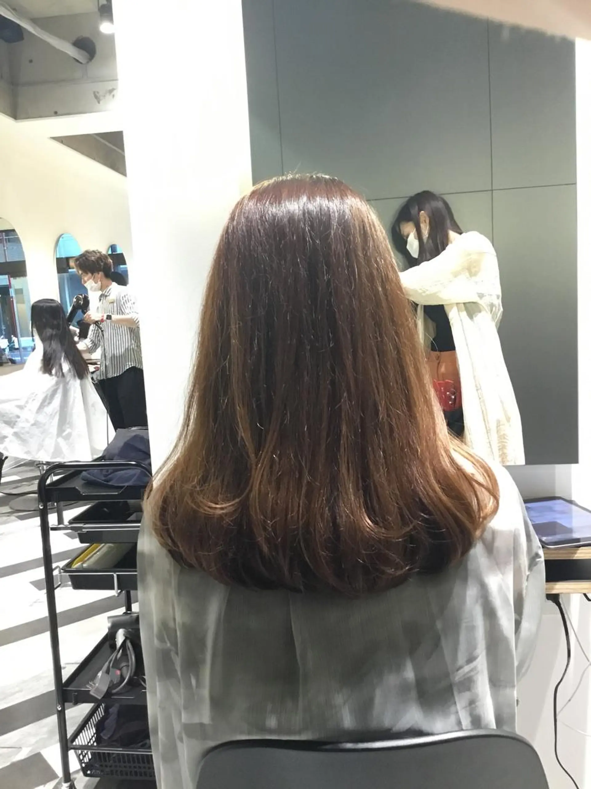 セミロング ✨あなたのお悩み解消 美容師✨TOMOKAのヘアスタイル