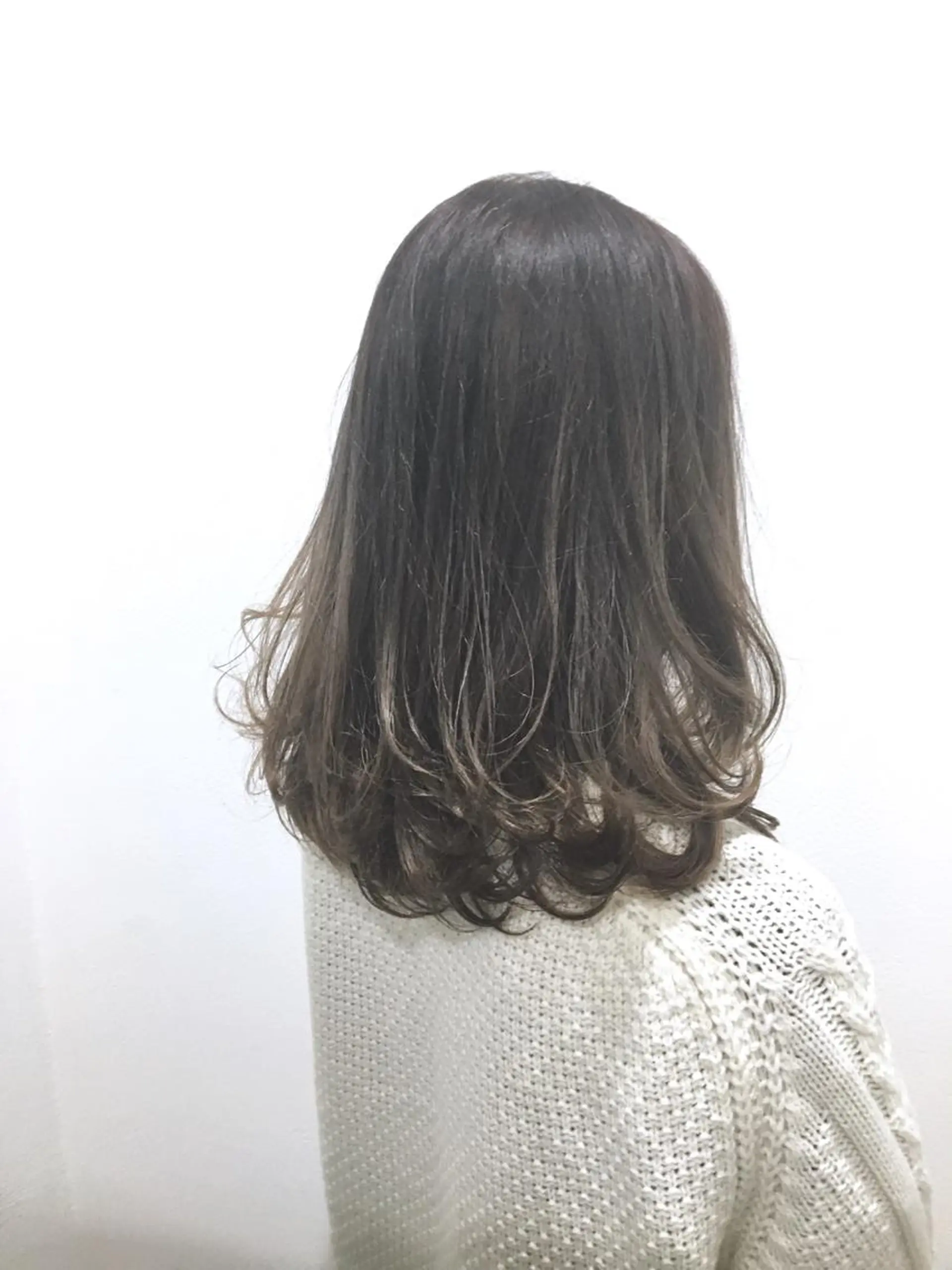 セミロング カラー パーマ ヘアアレンジ メンズ グレージュ 境 健助のヘアスタイル