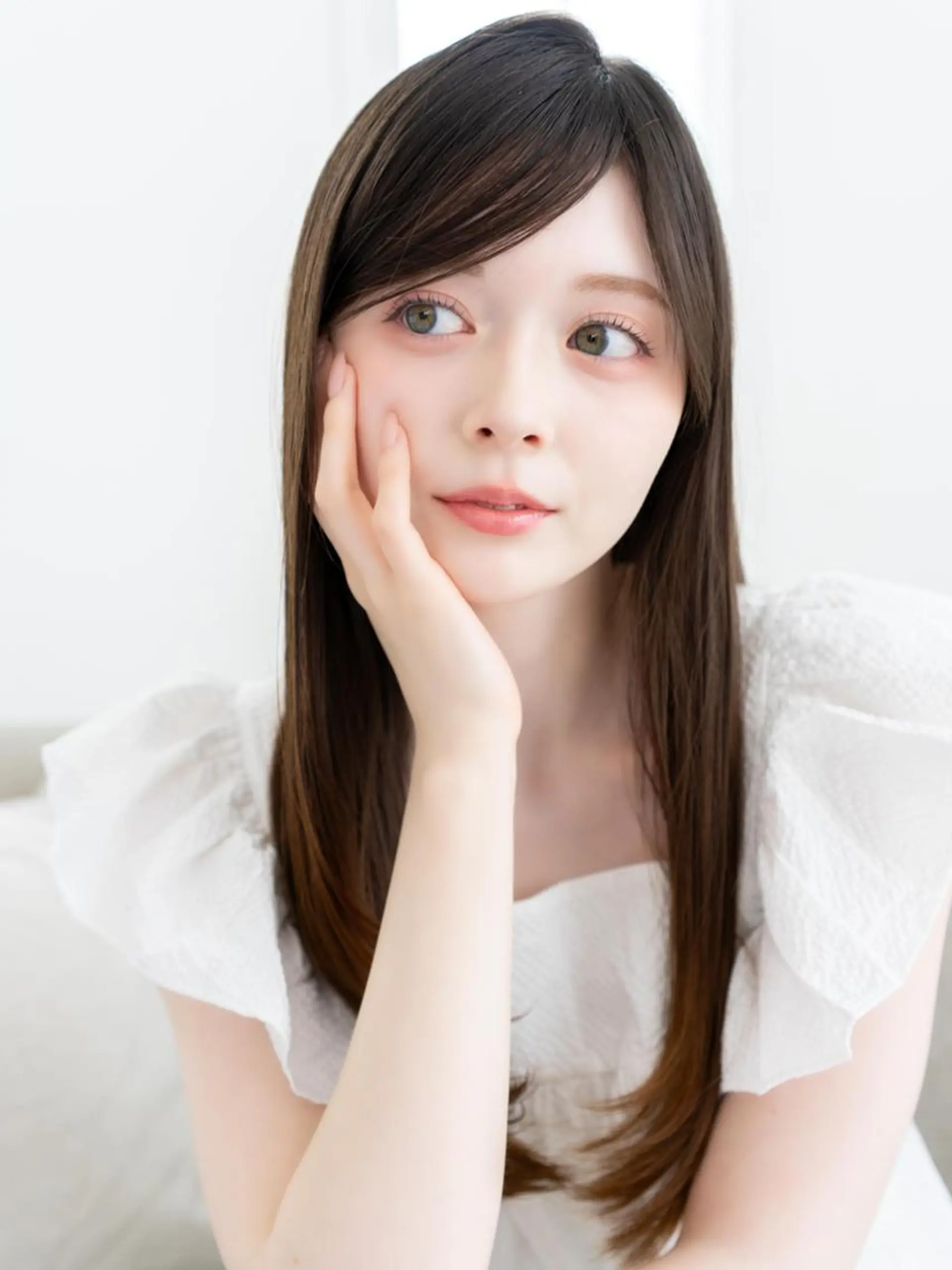 セミロング 【EIGHT札幌】 HONOKAのヘアスタイル