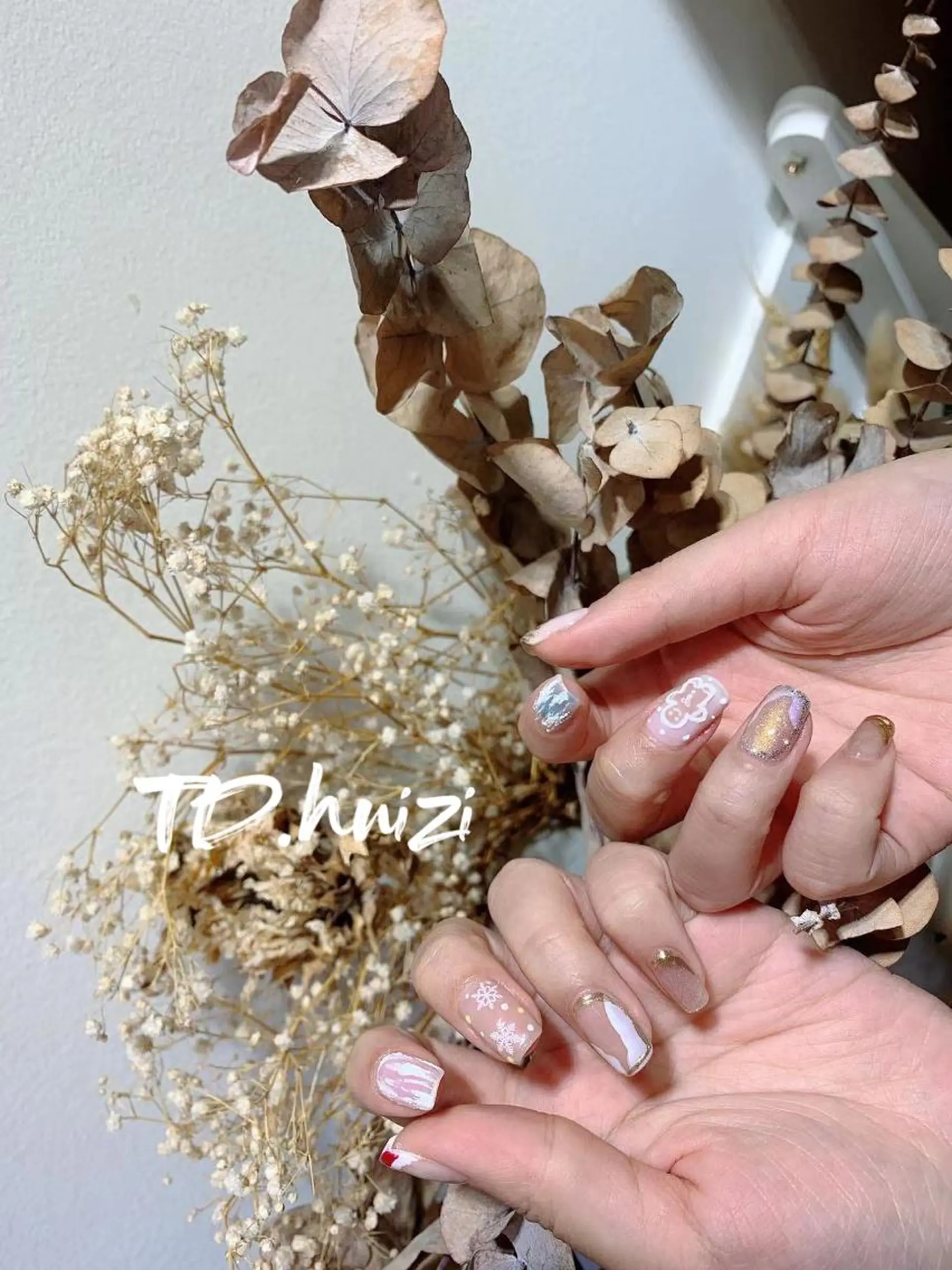 ミディアム めぐみのネイルサロン スタッフ練習のネイルデザイン