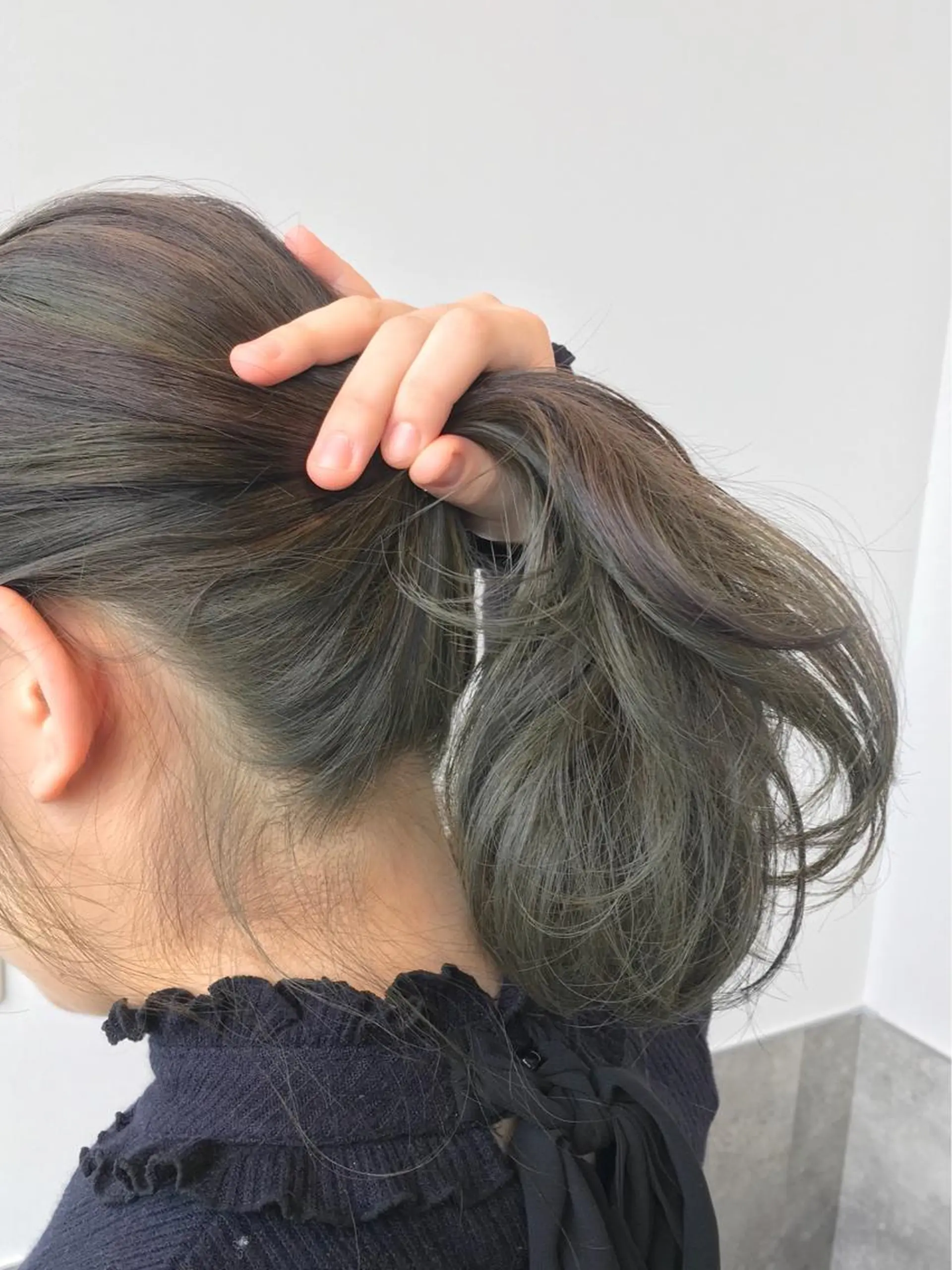セミロング カラー ベージュカラー インナーカラー オリーブベージュ ヘアカラー トリートメント ヘアセット yoshi ☆のヘアスタイル